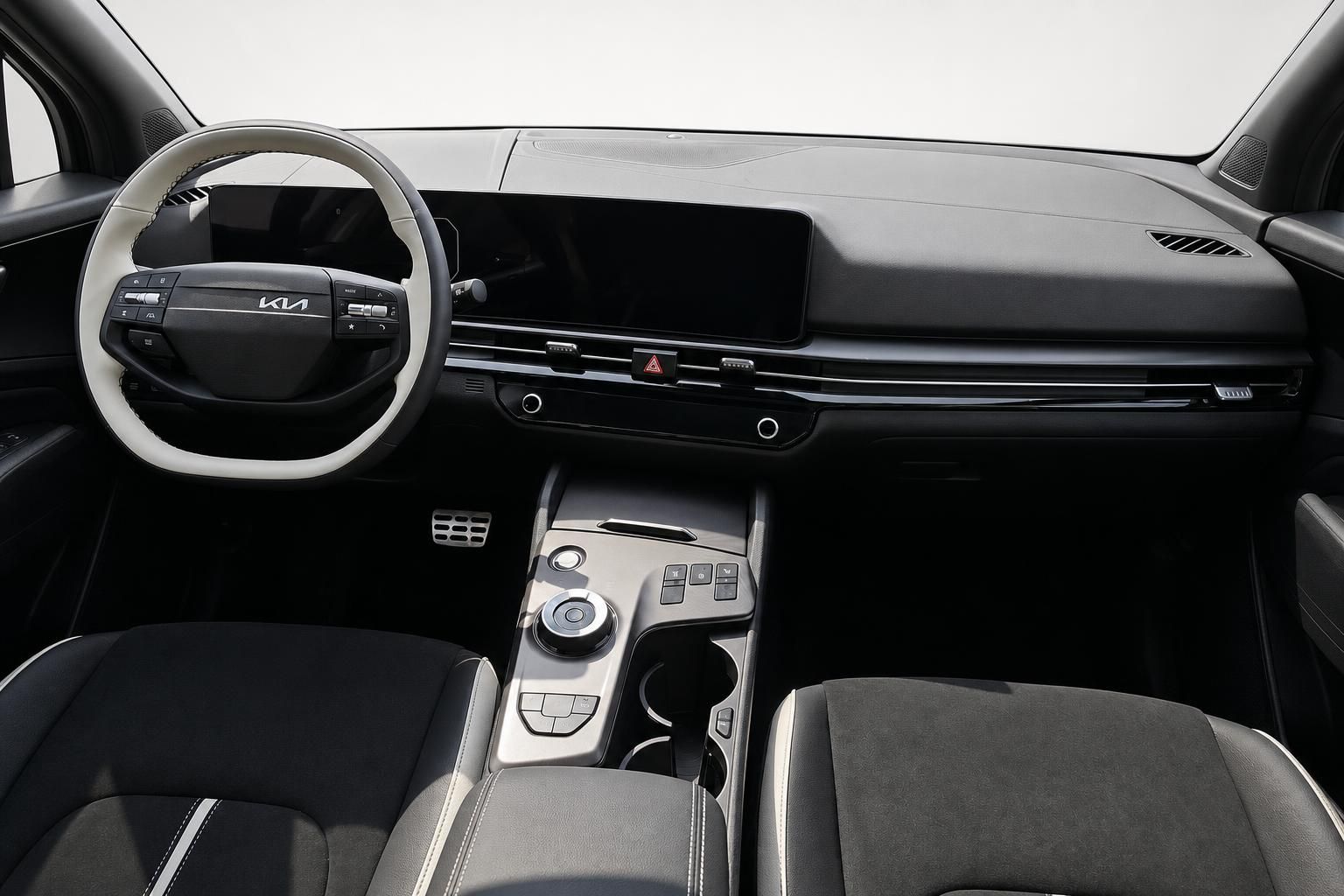 Cockpit und Armaturenbrett des Kia mit digitalem Display
