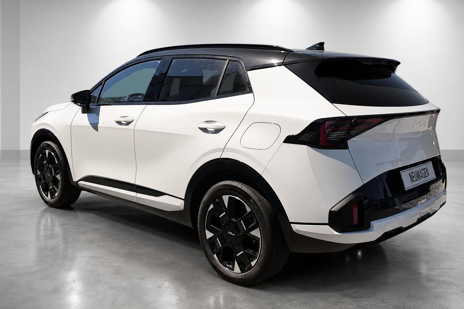 Kia Sportage weiß, Heckansicht mit Kennzeichenhalter Neuwagen