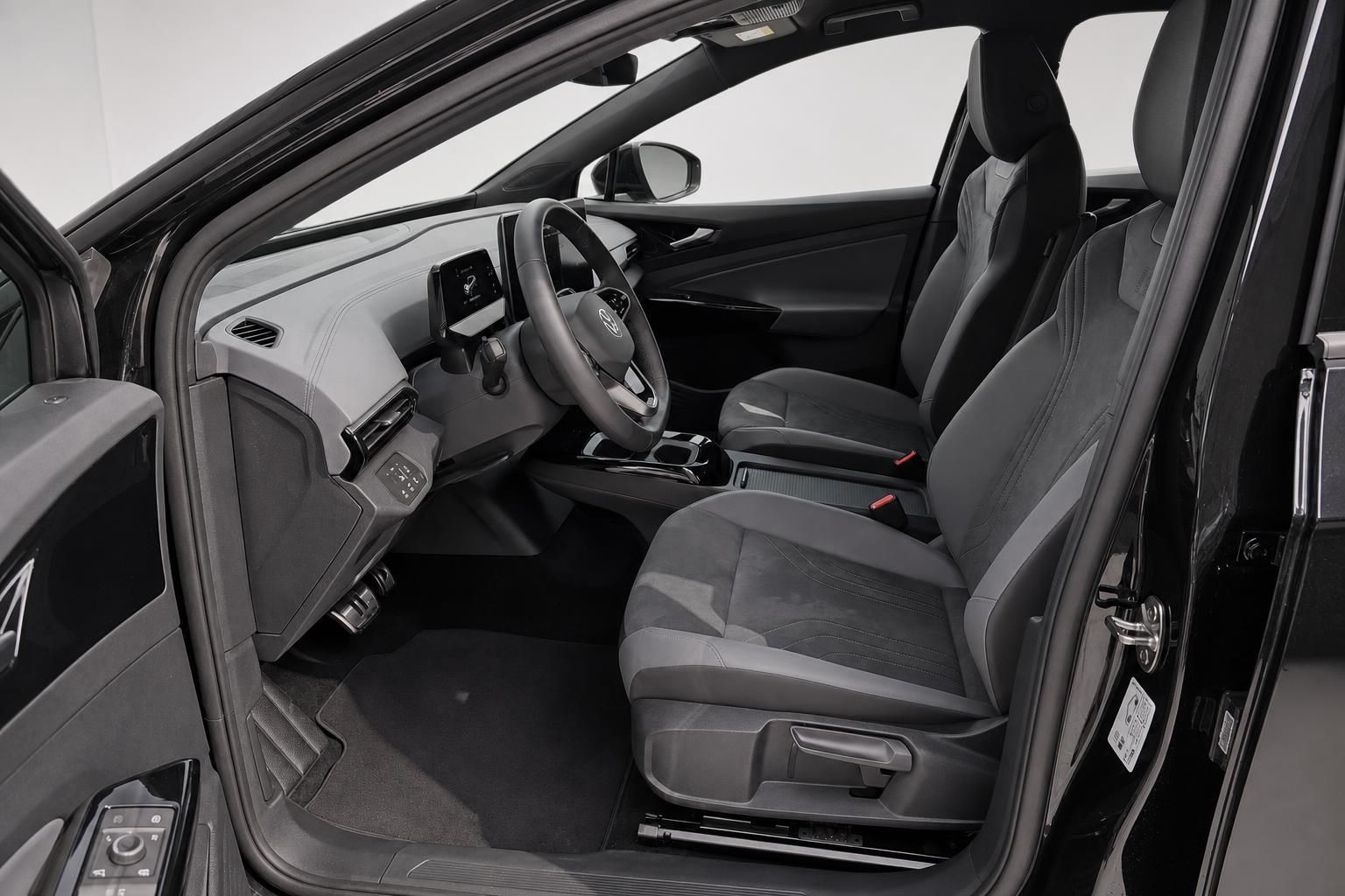 VW ID.4 Interieur Vordersitze und Armaturenbrett Detailansicht