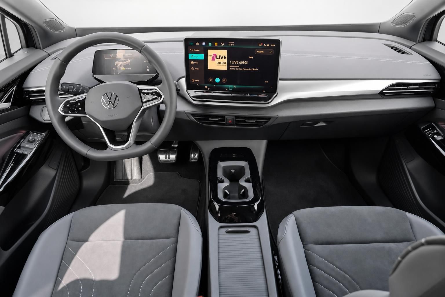 VW ID.4 Cockpit Lenkrad und Infotainment Touchscreen Ansicht