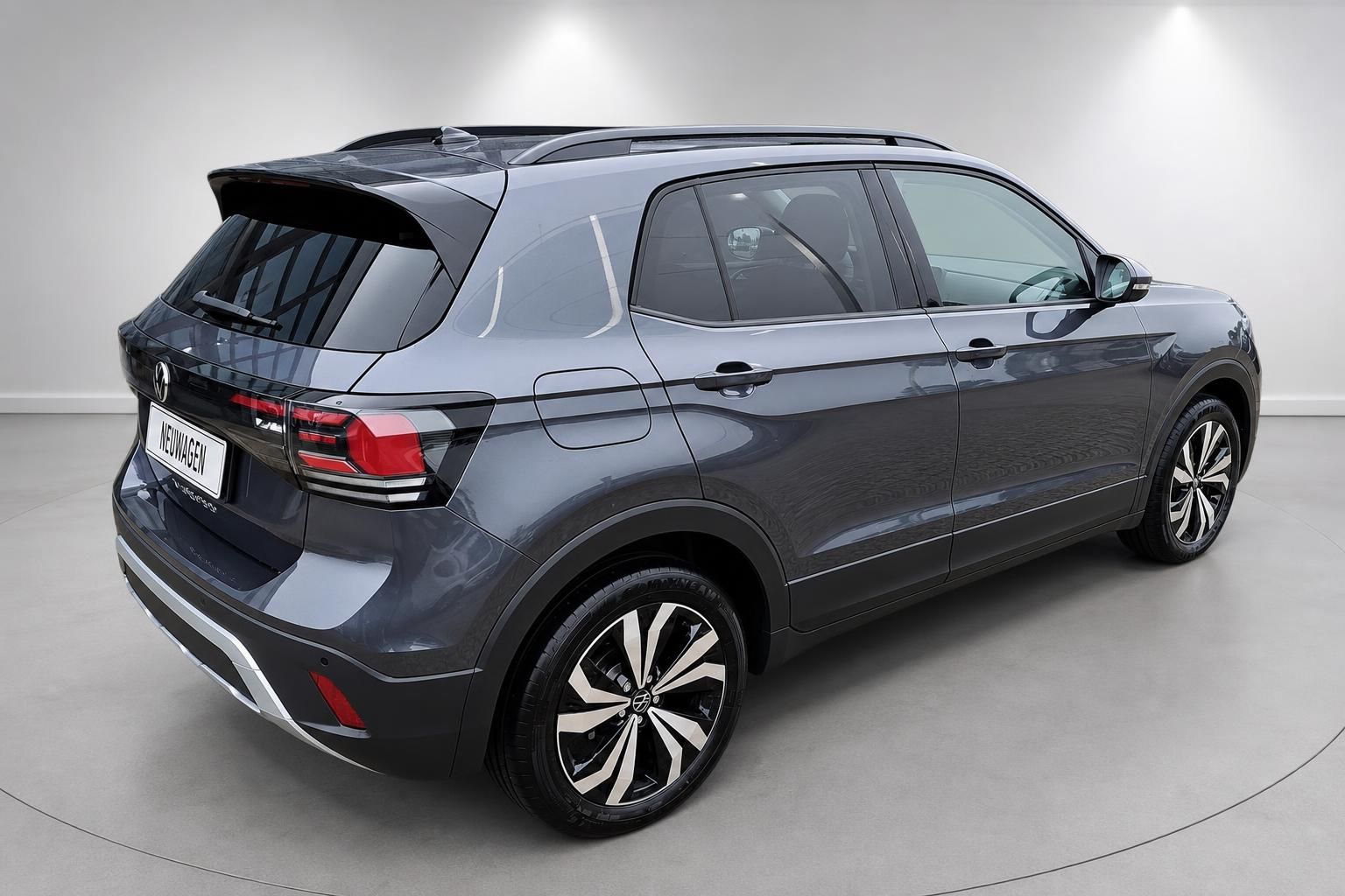 VW T-Cross grau Heck seitliche Ansicht Studioaufnahme