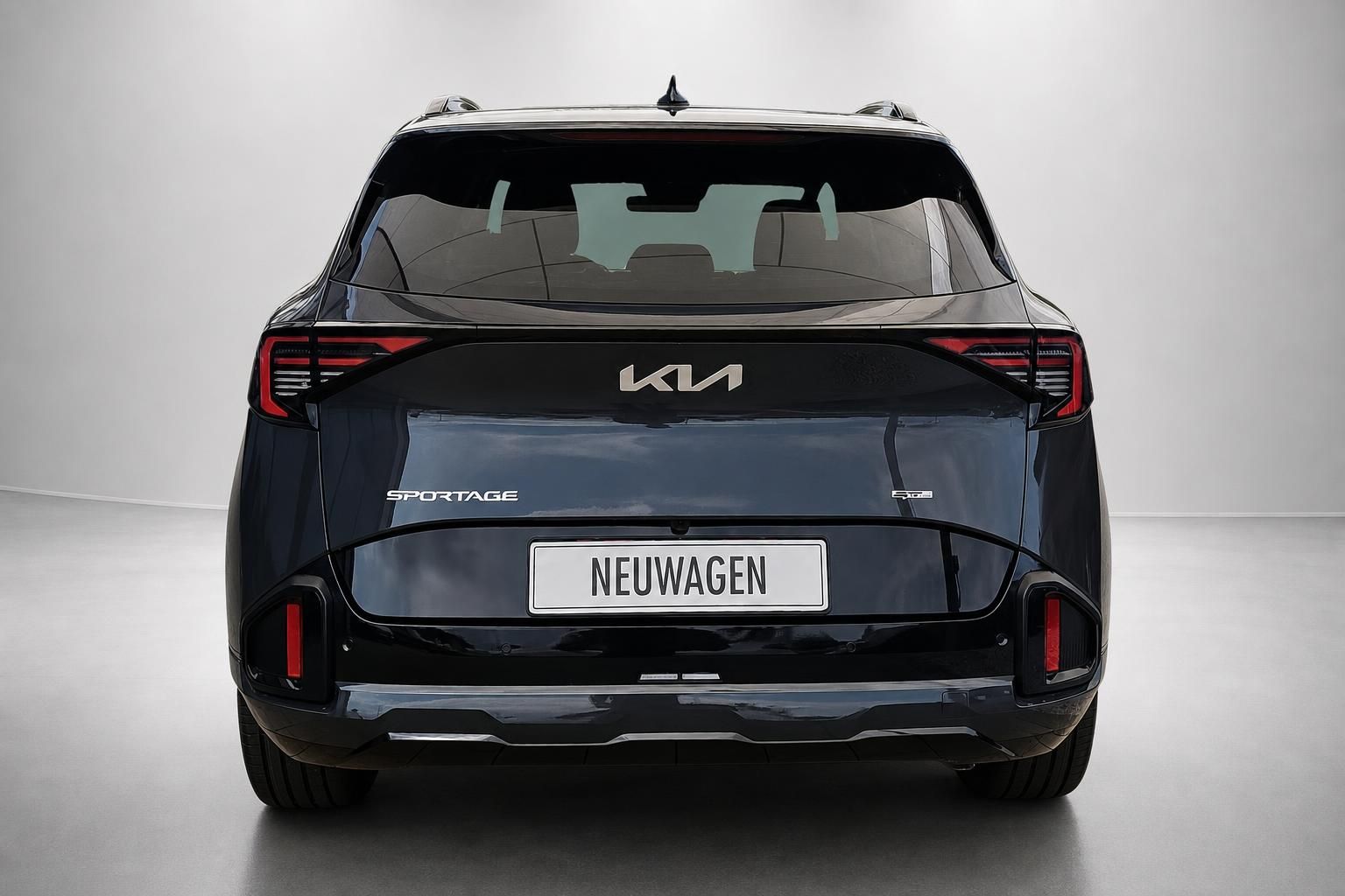 Kia Sportage schwarz Heckansicht Neuwagen Studioaufnahme