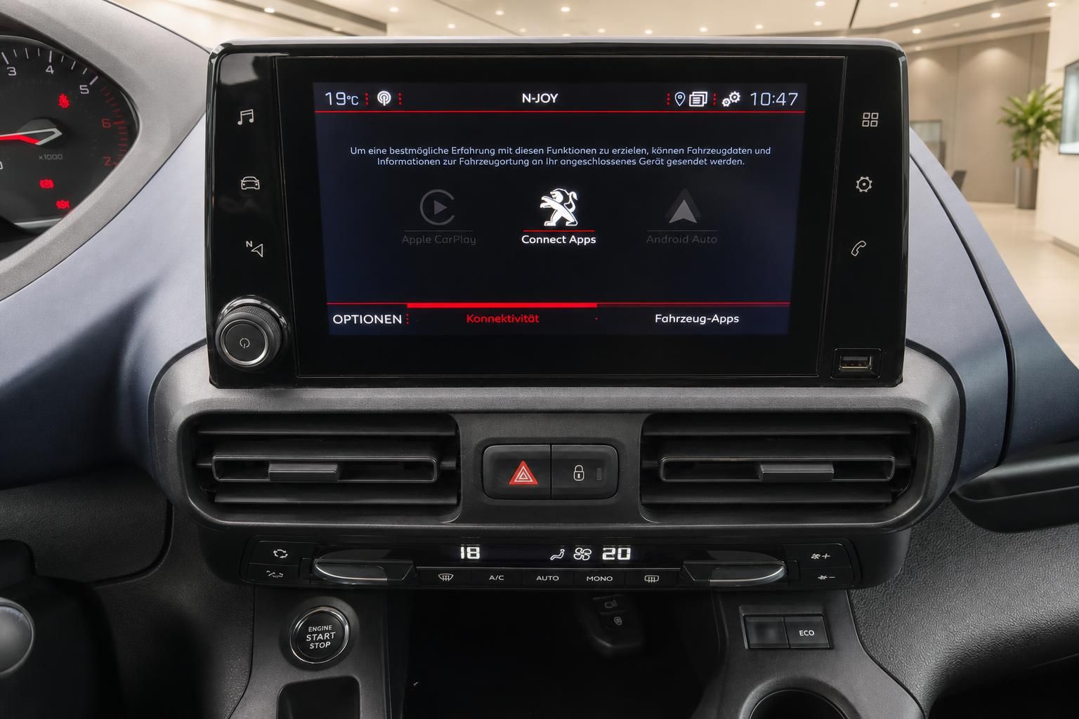 Peugeot Touchscreen Infotainment mit Connect Apps Ansicht