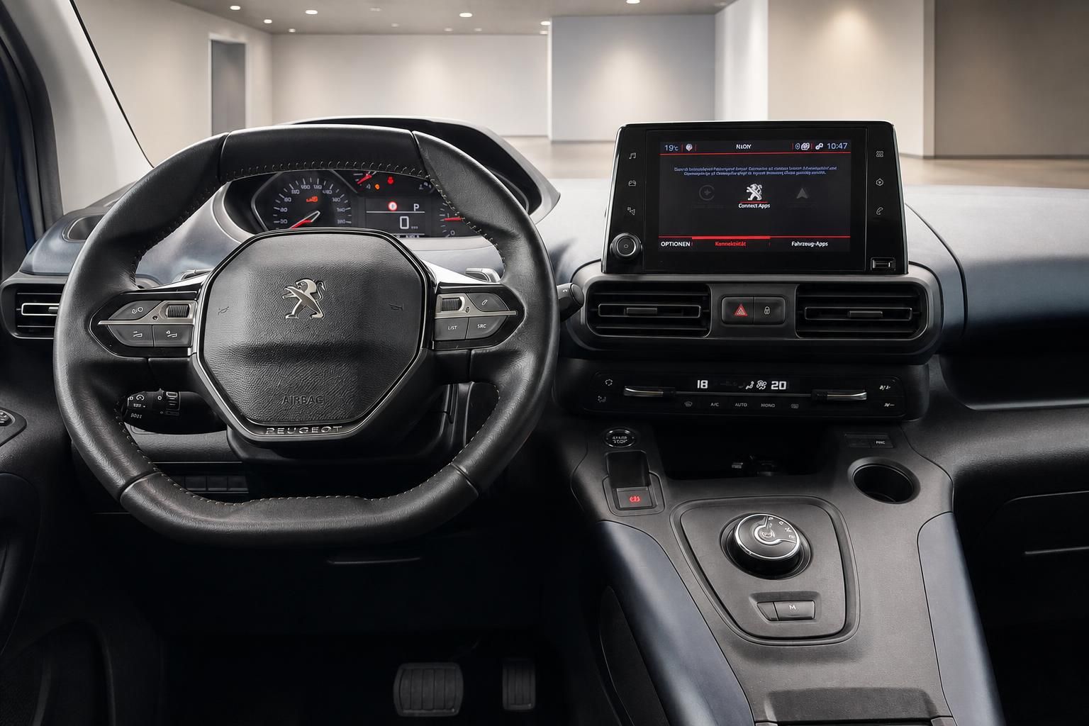Peugeot Rifter Cockpit mit Lenkrad und Touchscreen Display