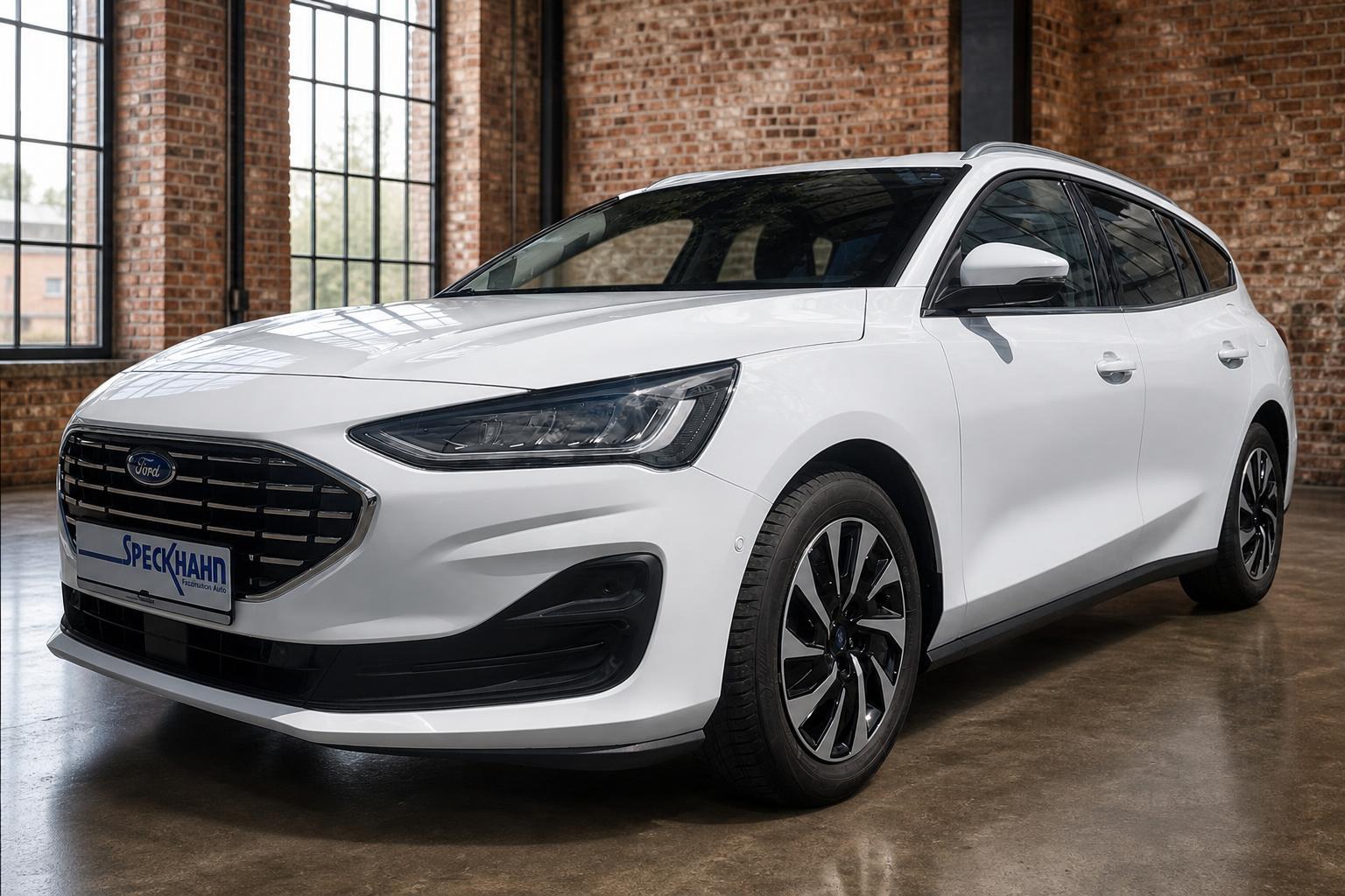 Ford Focus Turnier Titanium Design Kamera eCall LED CarPlay