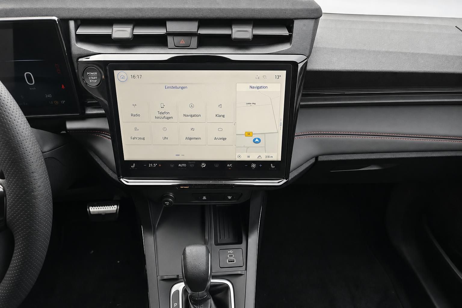 Ford Cockpit mit Touchscreen Navigation und Klimabedienung im Detail