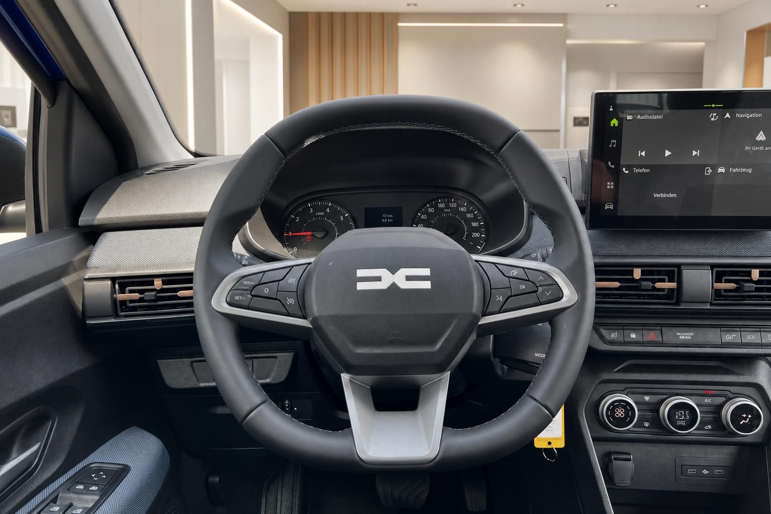 Dacia Cockpit: Lenkrad, Tacho und Bedienelemente im Fokus