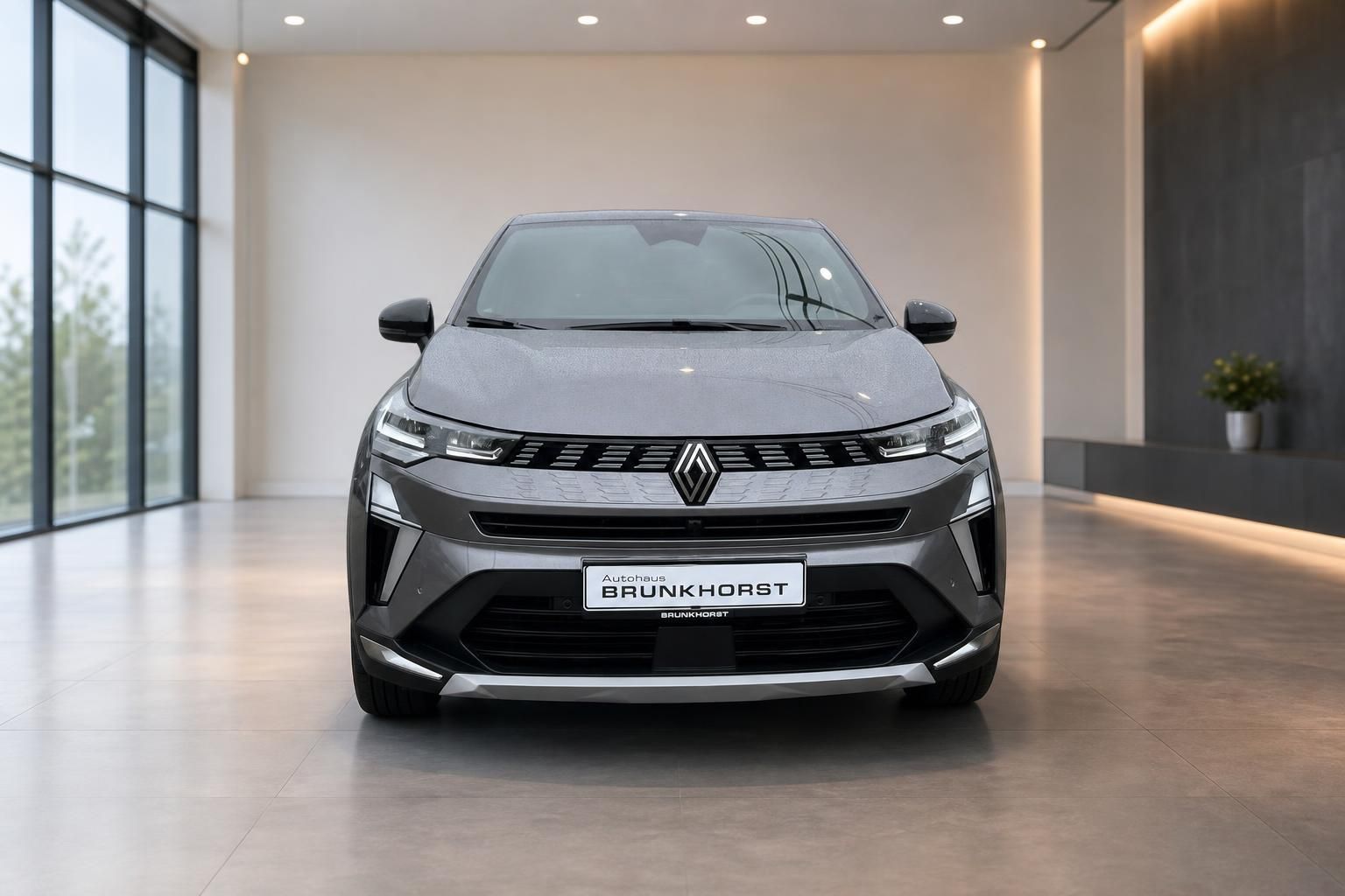 Renault Symbioz in Grau, Frontansicht im Autohaus Brunkhorst