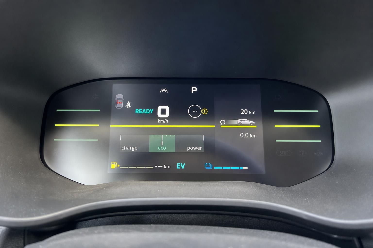 Digitales Kombiinstrument mit Elektrofahrzeug-Anzeige und Fahrmodus-Auswahl