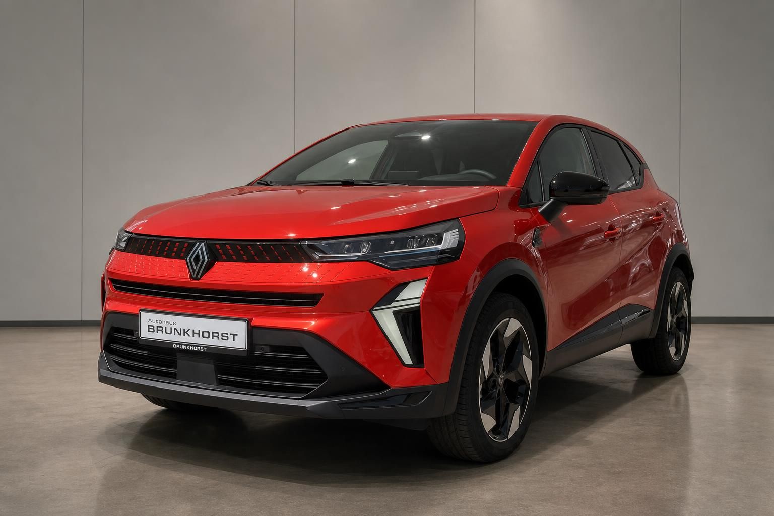 Renault Captur rot Schrägansicht vorne links im Autohaus Brunkhorst