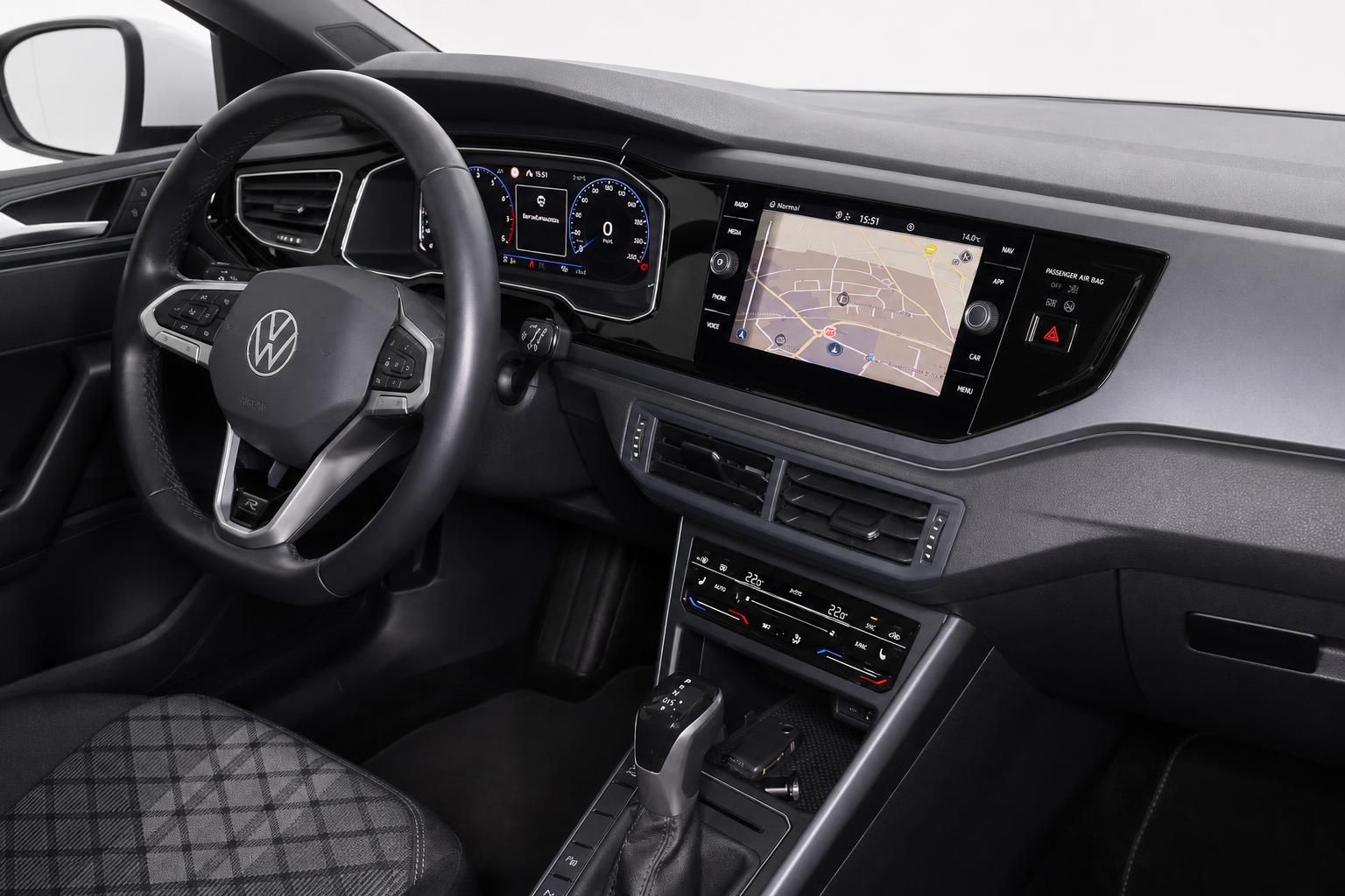 VW Cockpit mit Lederlenkrad und Automatikschaltung