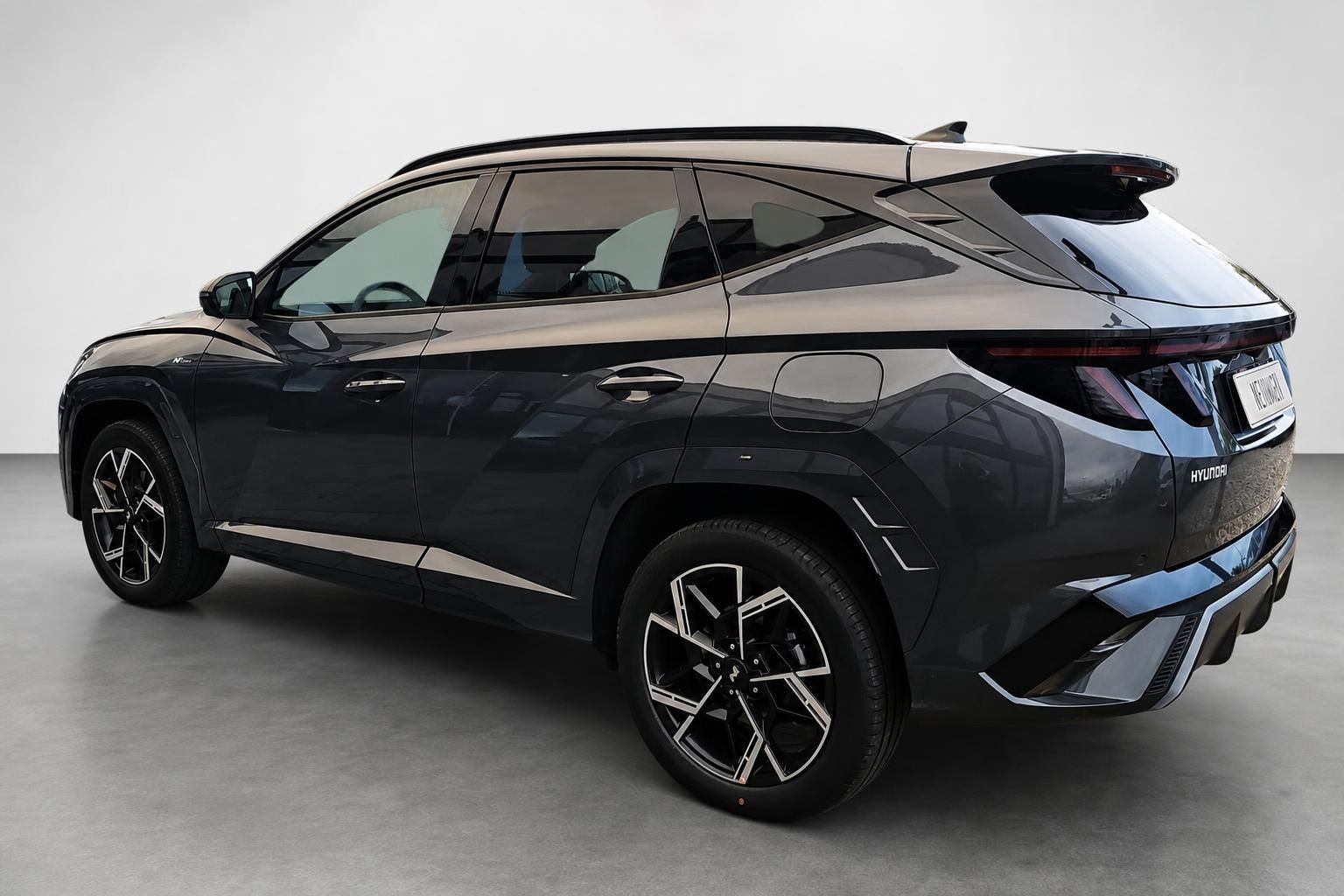 Hyundai Tucson N Line Heckansicht in Schwarz mit LED-Rückleuchten