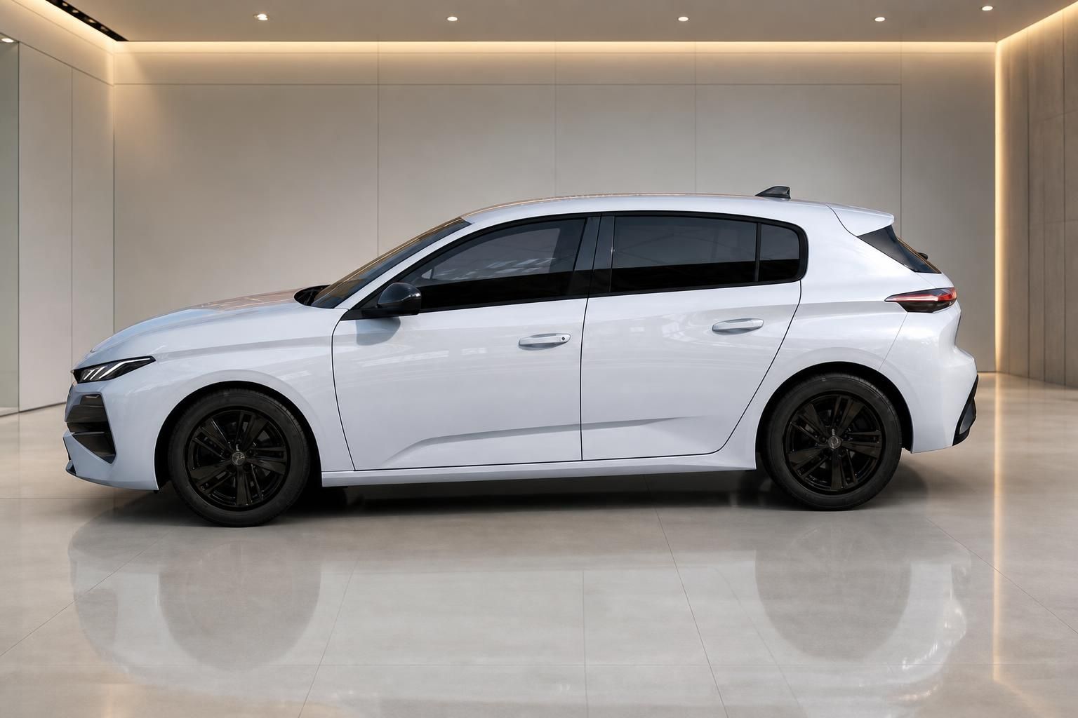 Peugeot 308 in Weiß, Seitenansicht mit schwarzen Felgen