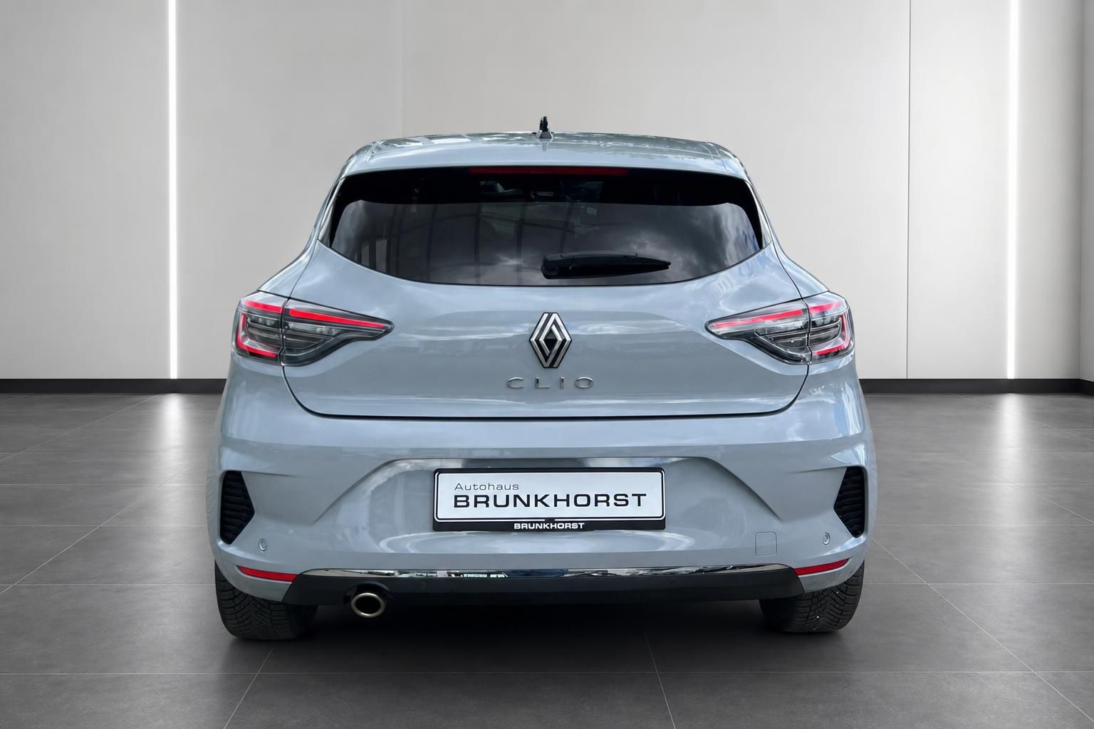 Renault Clio silber Heckansicht mit LED-Rückleuchten