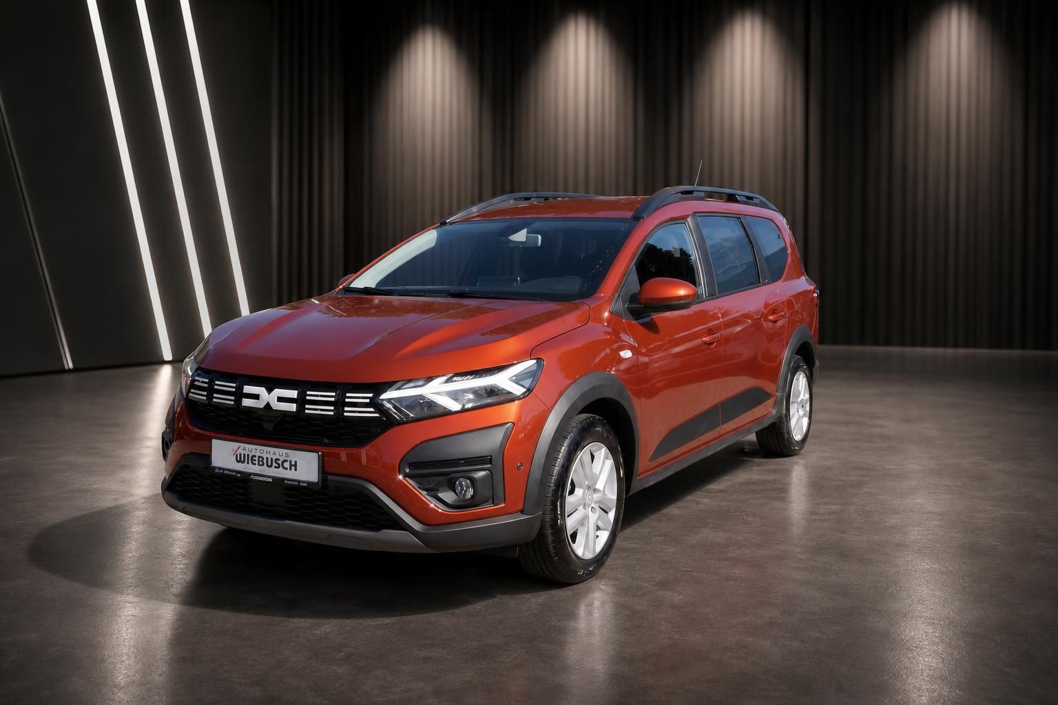 Dacia Jogger orange Frontansicht schräg rechts Autohaus Wiebusch