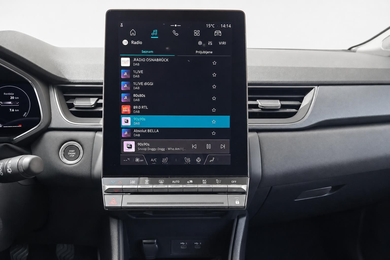 Renault Infotainment-Display mit Radiofunktion im Detail