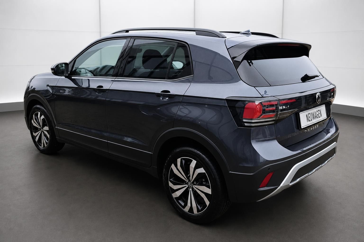Volkswagen T-Cross Heckansicht grau mit Panoramadach