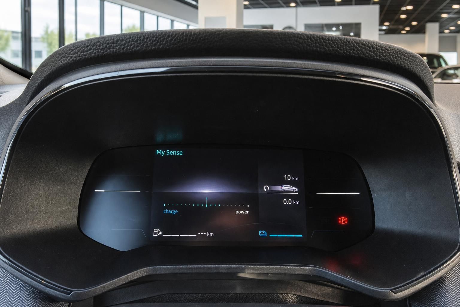 Digitales Kombiinstrument mit My Sense Anzeige, Ladezustand und Reichweitenanzeige