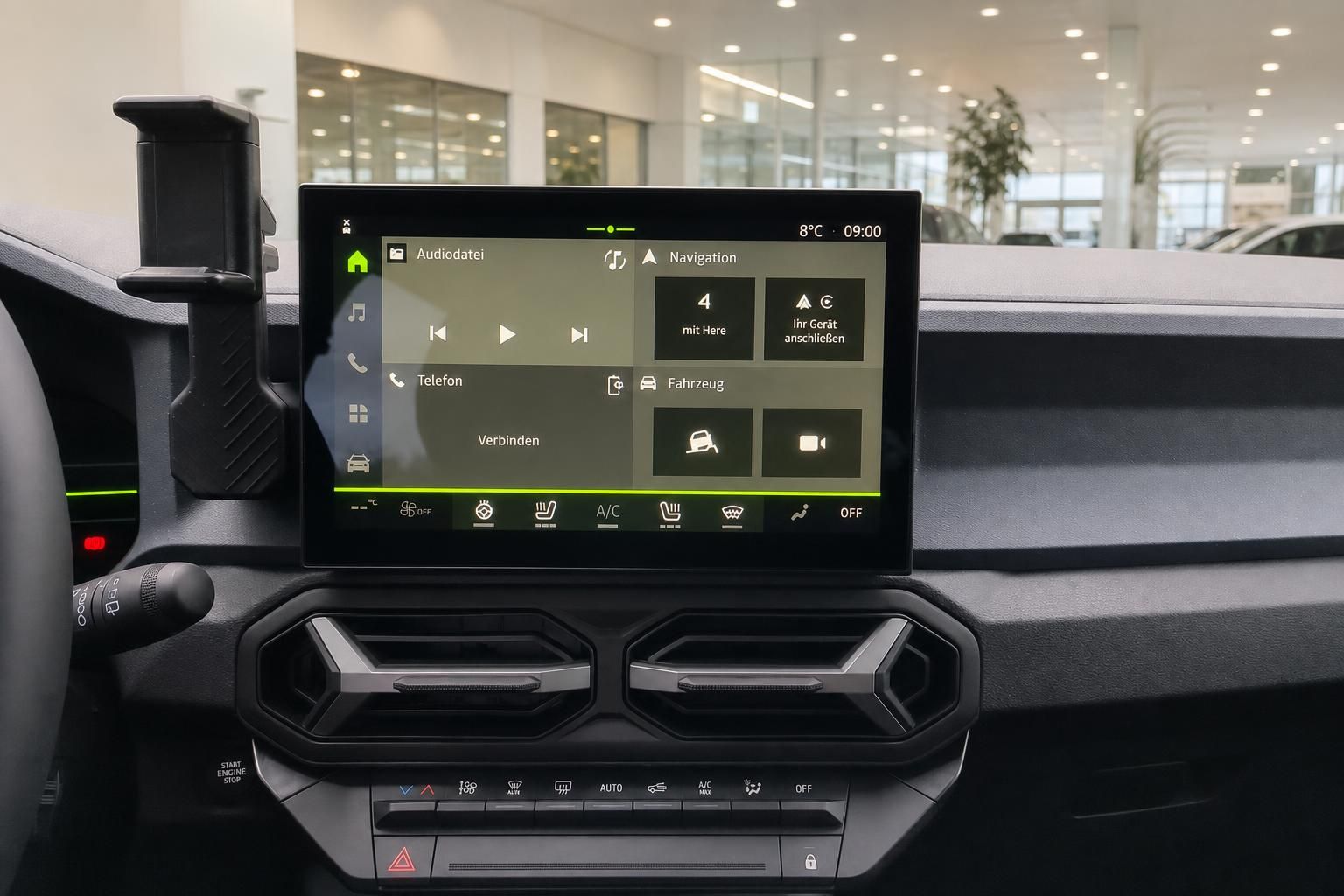 Fahrzeug Infotainment-System Touchscreen mit Navigation und Klimaautomatik Bedienfeld