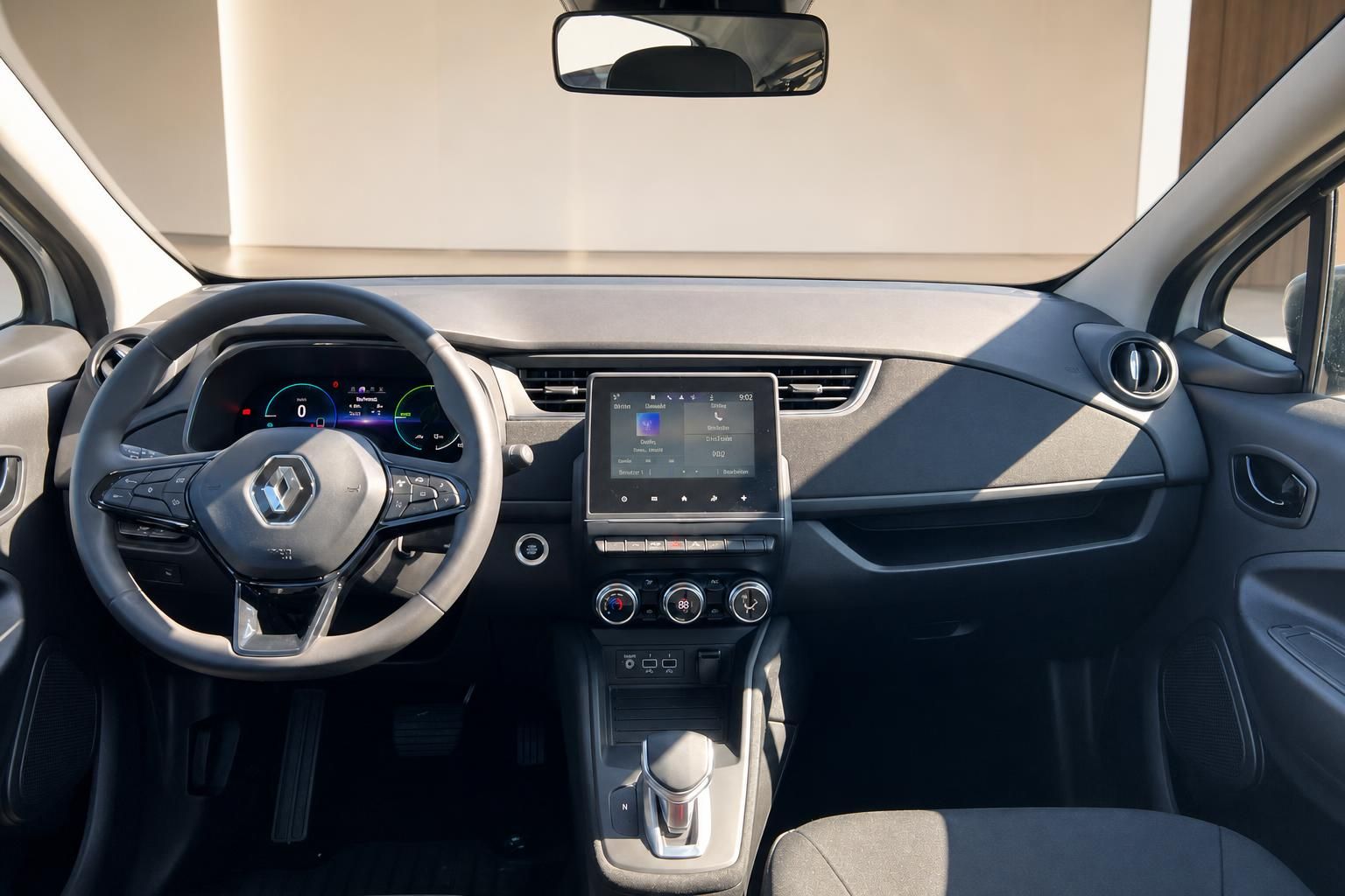 Renault ZOE Armaturenbrett mit digitalem Display und Infotainment-System