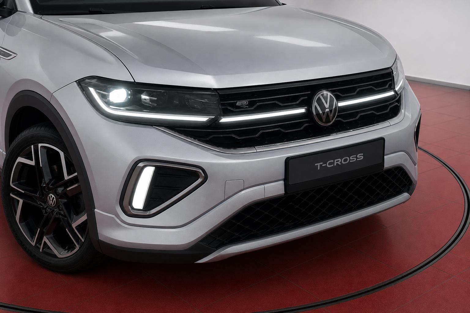 VW T-Cross Frontansicht mit LED-Scheinwerfern und Kühlergrill im Detail