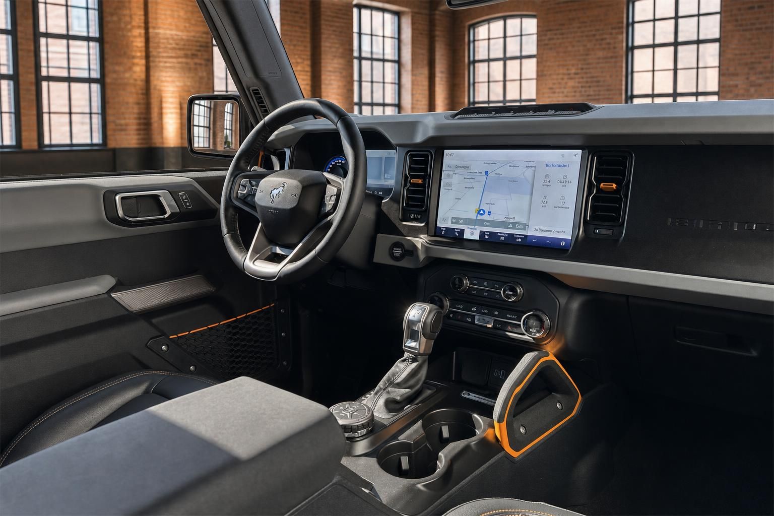 Ford Bronco Cockpit mit großem Touchscreen, Lenkrad und Mittelkonsole