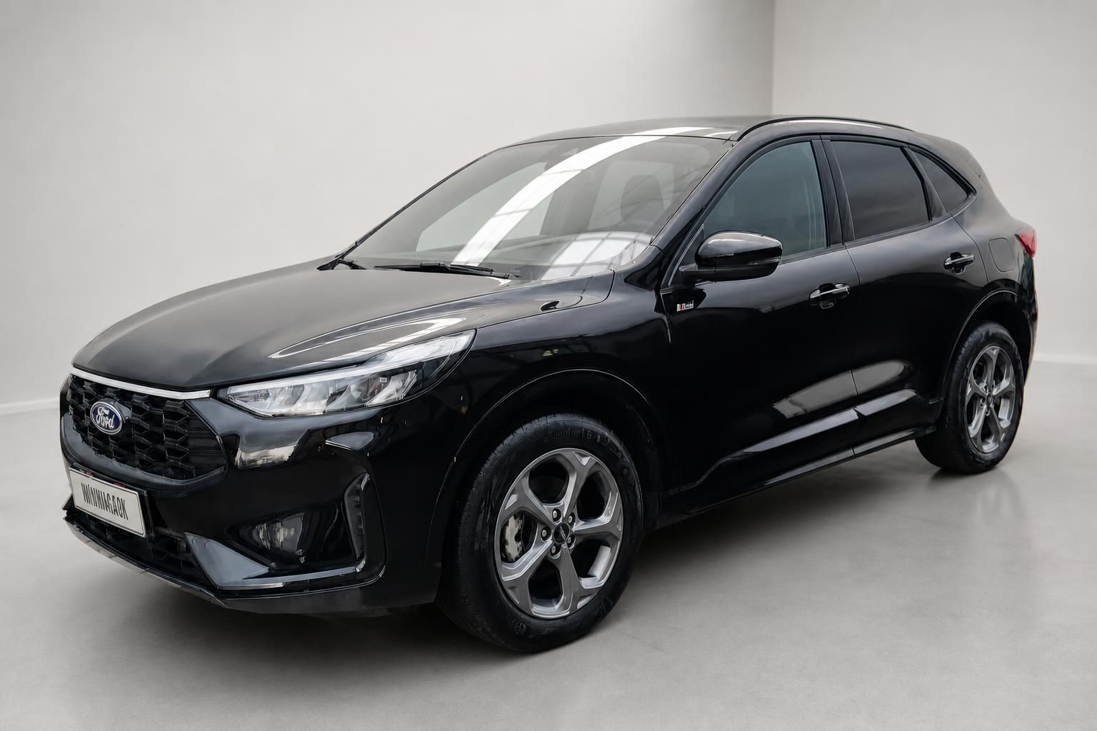 Ford Kuga schwarz Frontpartie SUV Alufelgen
