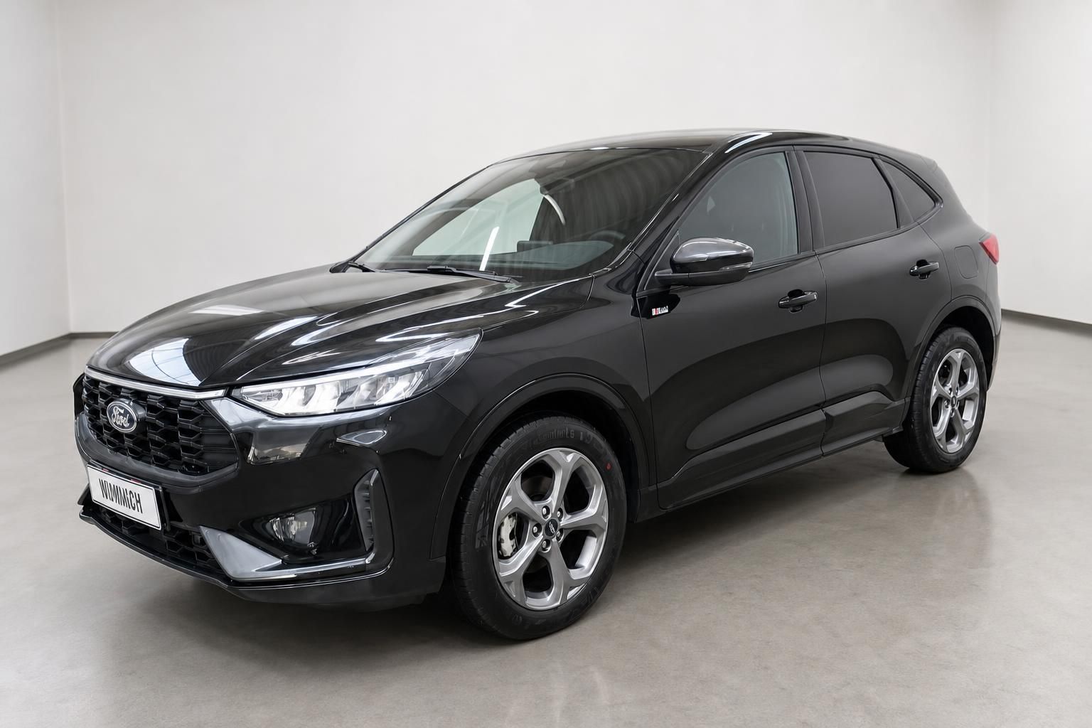 Ford Kuga ST-Line schwarz SUV Seitenansicht schraeg