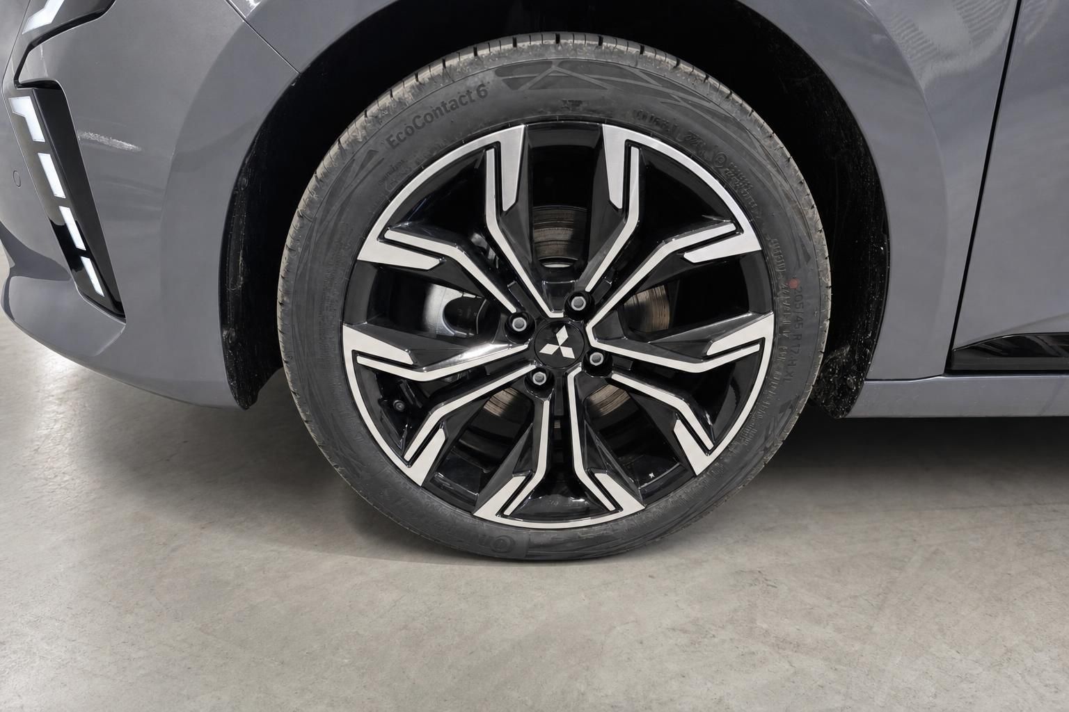 Mitsubishi Colt Leichtmetallfelge mit sportlichem Design im Detail