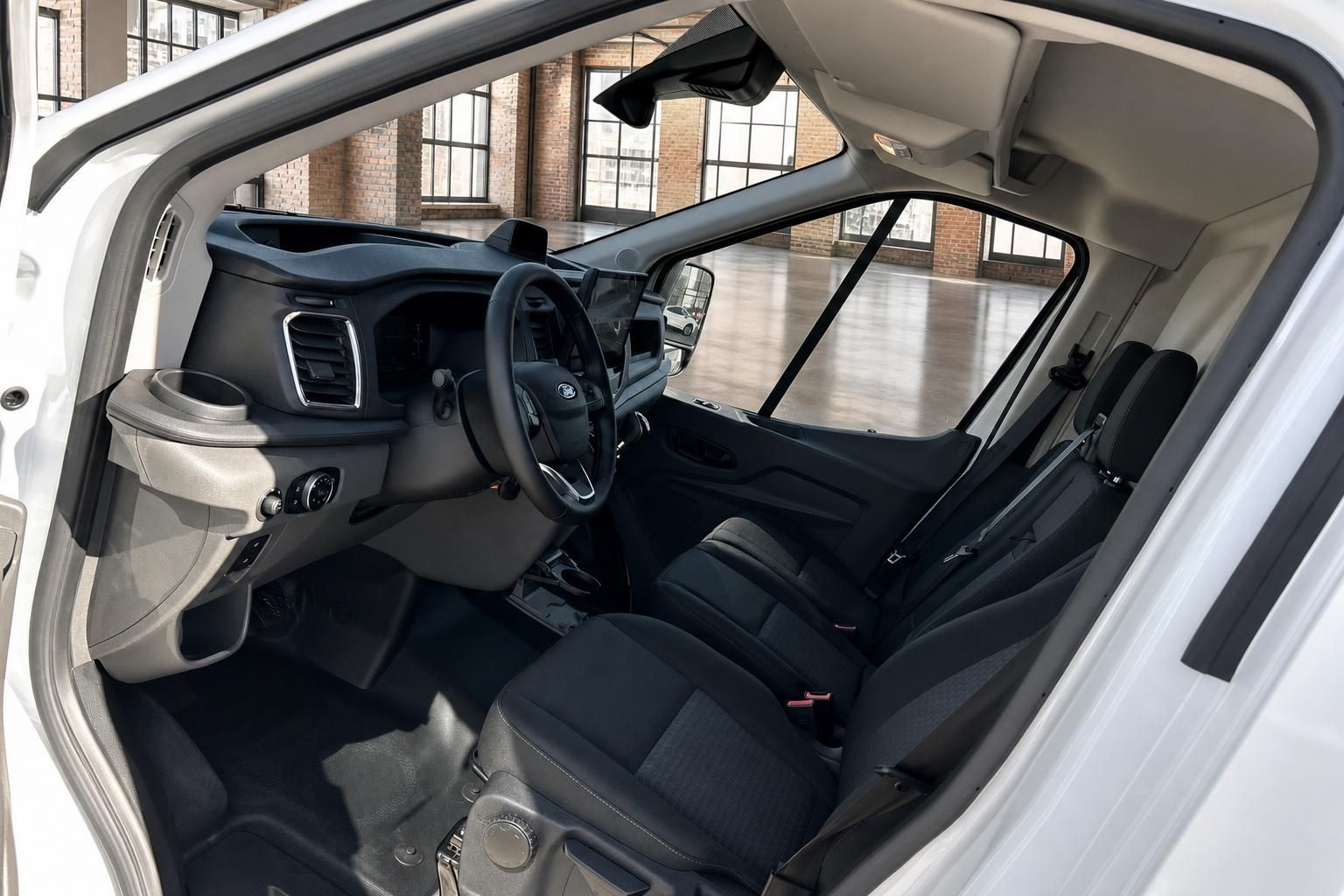 Ford Transit Innenraum Cockpit und Fahrersitz Ansicht