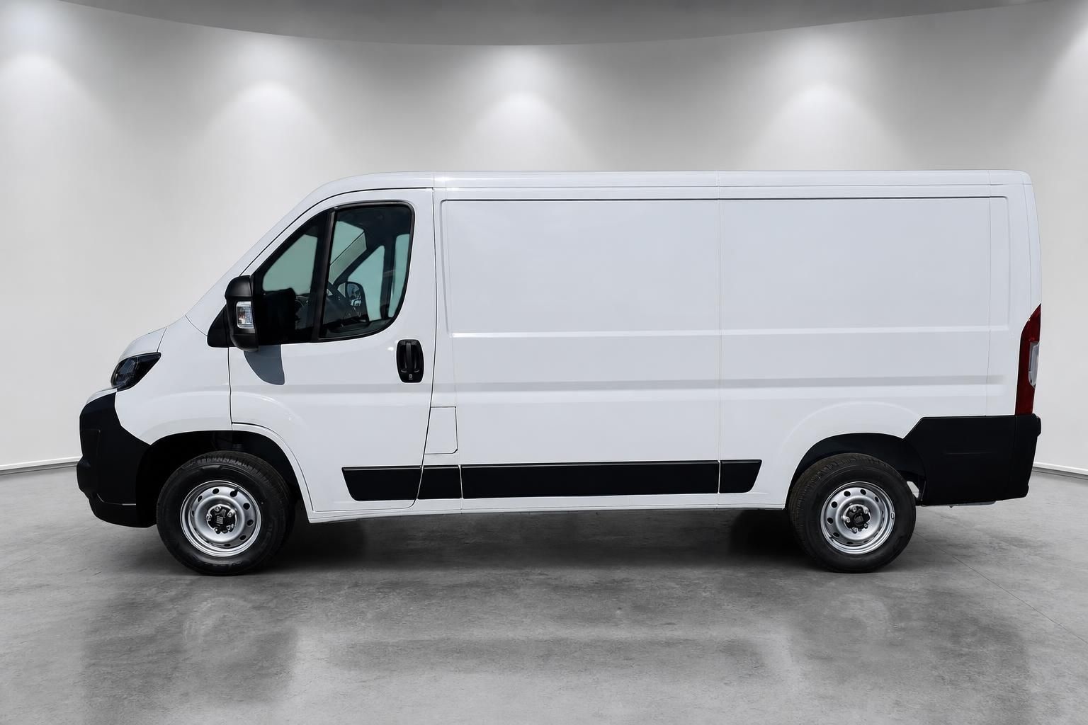 Fiat Ducato Kastenwagen weiß Seitenansicht Transporter