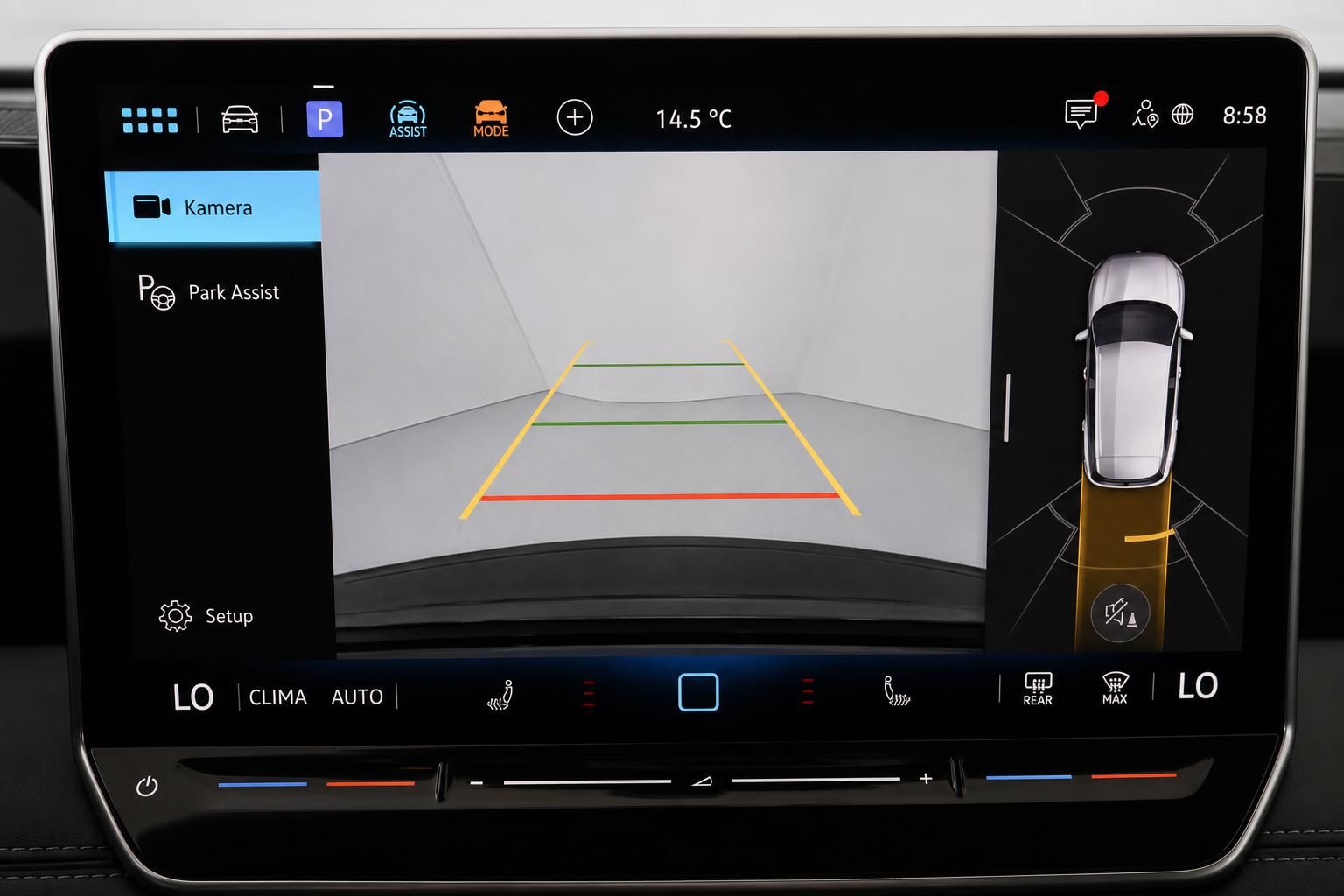 Rückfahrkamera-Ansicht im VW Infotainment-Display mit Einparkhilfe