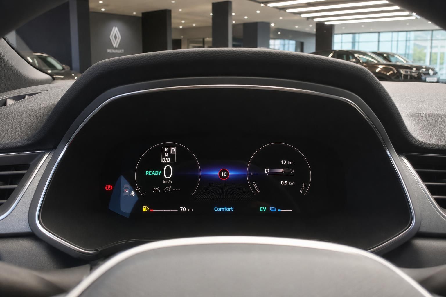 Auto Kombiinstrument mit digitalem Tacho und Elektrofahrzeug-Anzeigen hinter Lenkrad