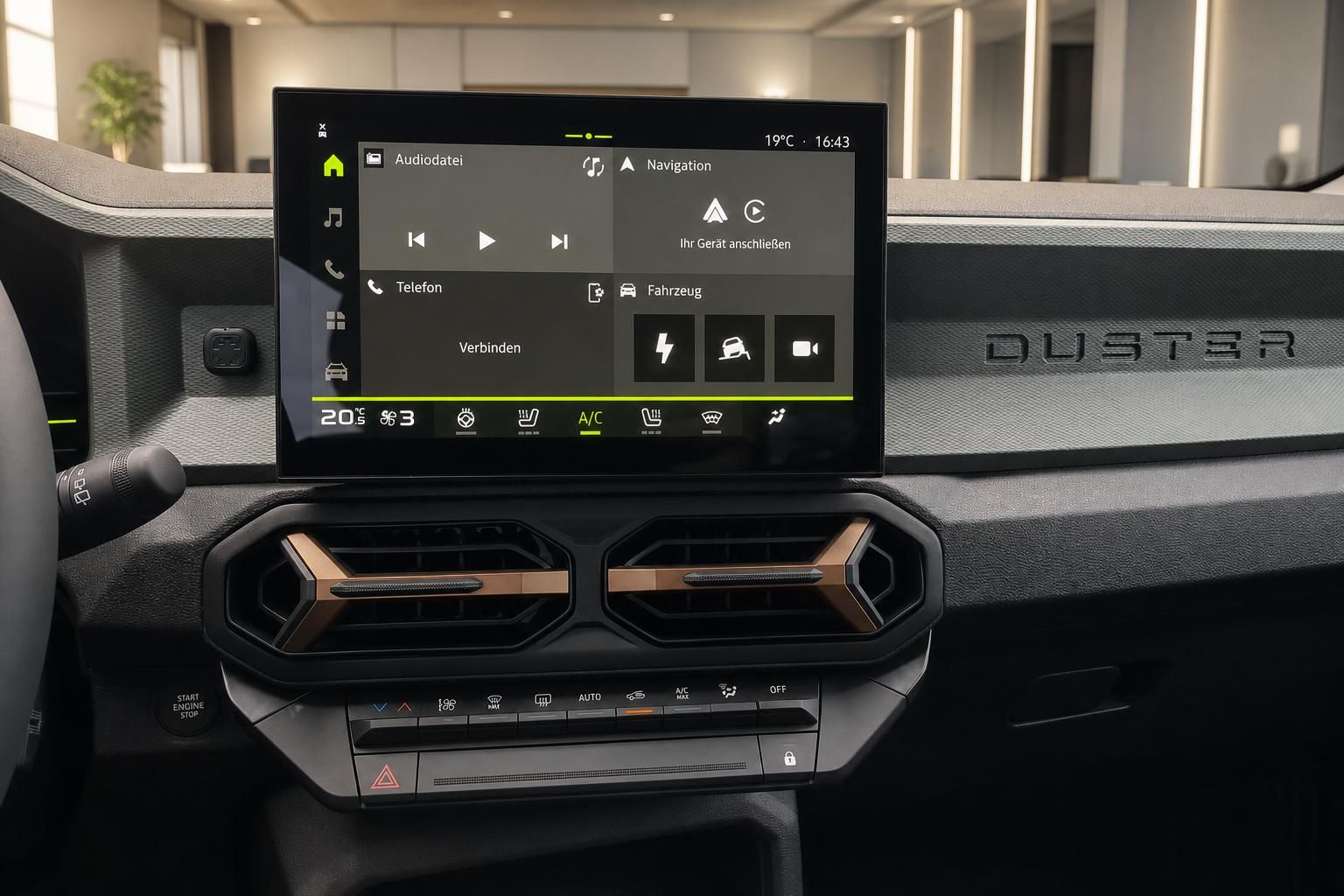 Dacia Duster Infotainment Touchscreen mit Navigation und Klimabedienung