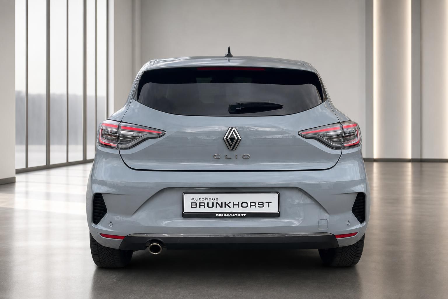 Renault Clio Heckansicht in Grau, Rückleuchten und Design im Detail