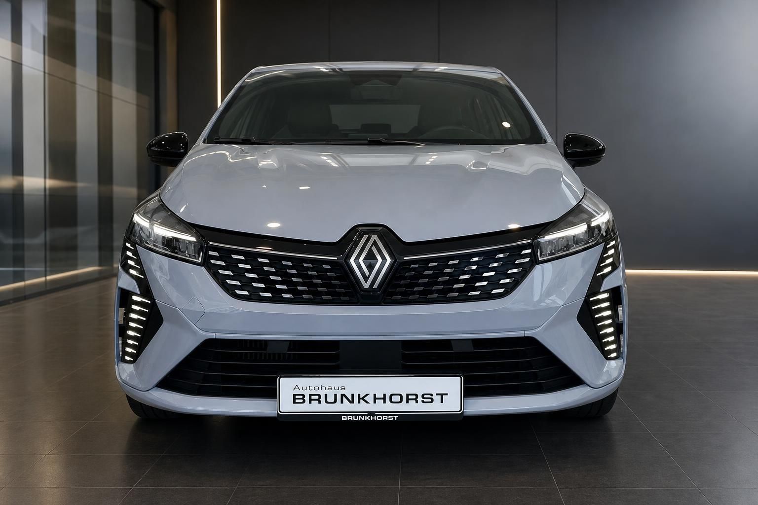 Renault Clio Frontansicht mit LED-Scheinwerfern und Kühlergrill