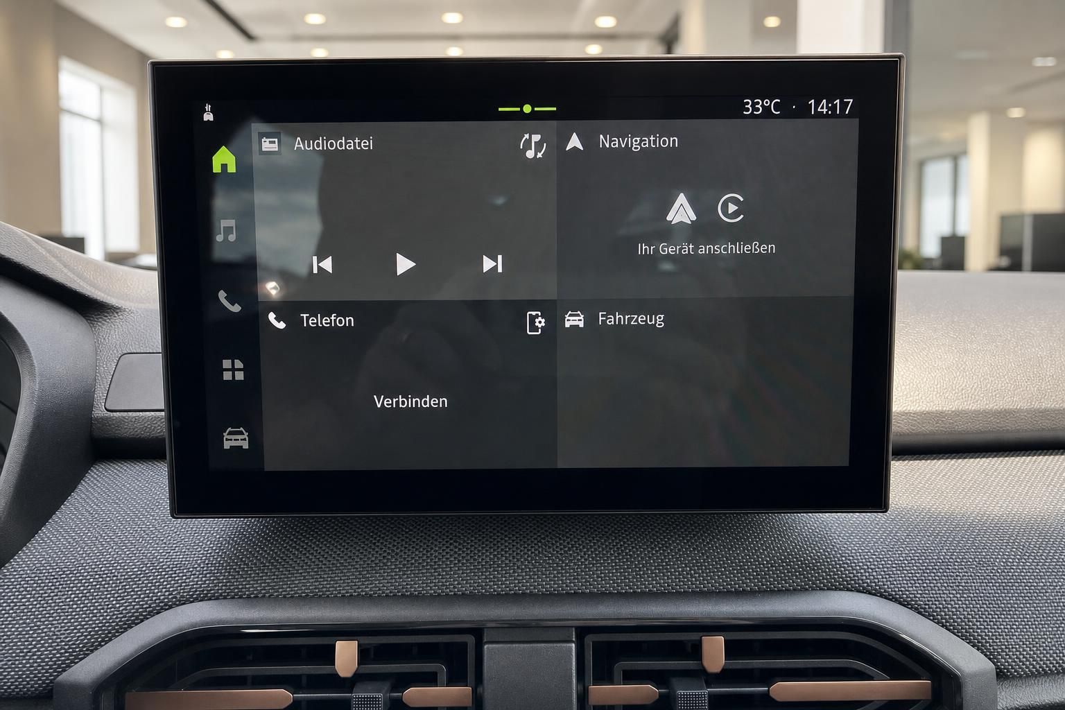 Infotainment-Display Dacia mit Navigation und Telefon Menü