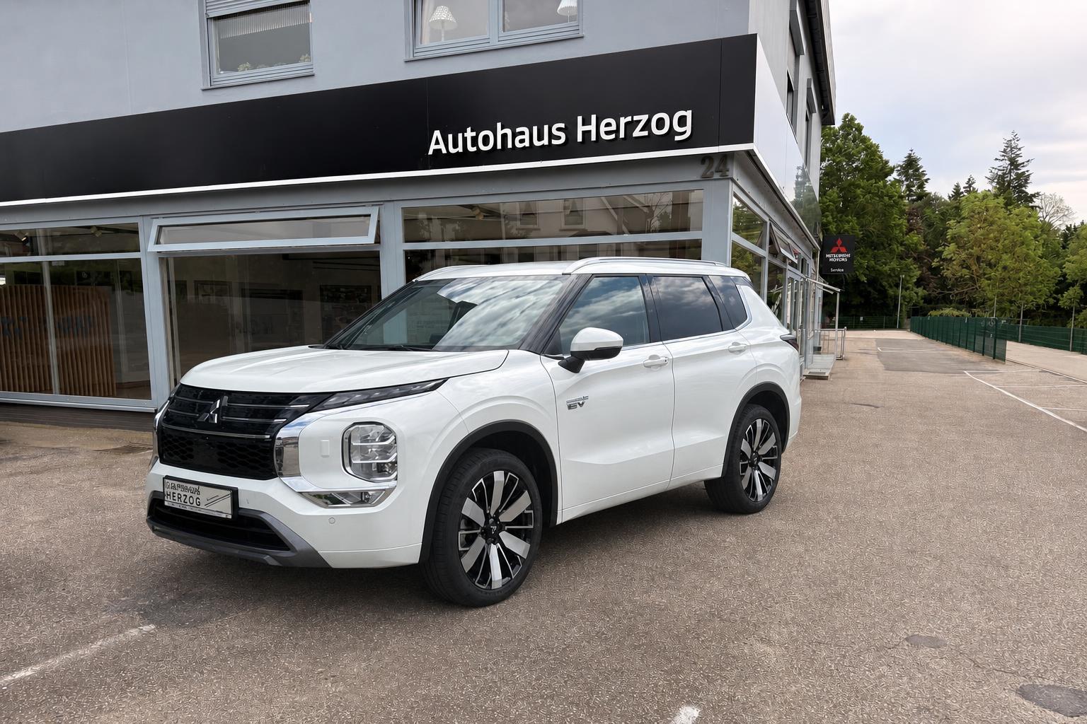 Mitsubishi Outlander 2.4L PHEV TOP Luxury-Paket  Top