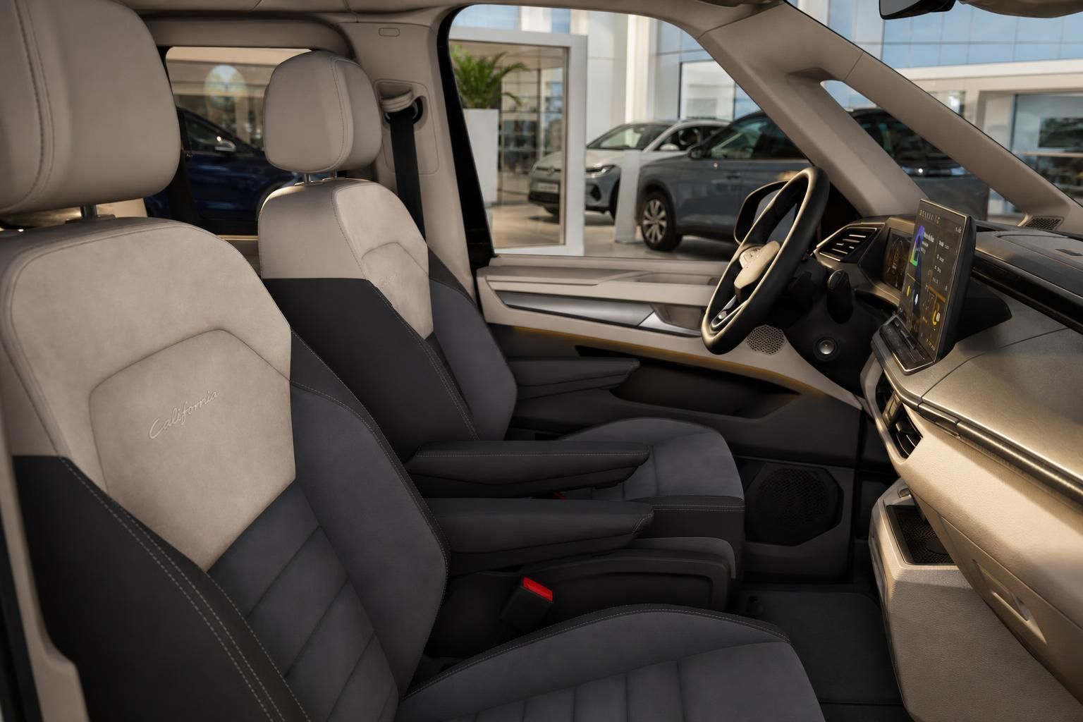 VW California Vordersitze in Leder mit California Schriftzug