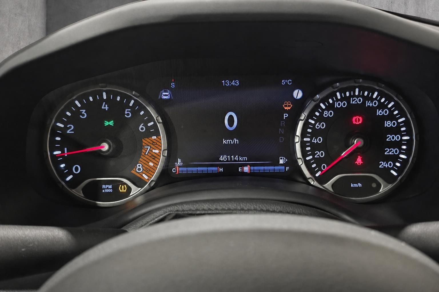 Jeep Renegade Kombiinstrument Tacho Drehzahlmesser Anzeige