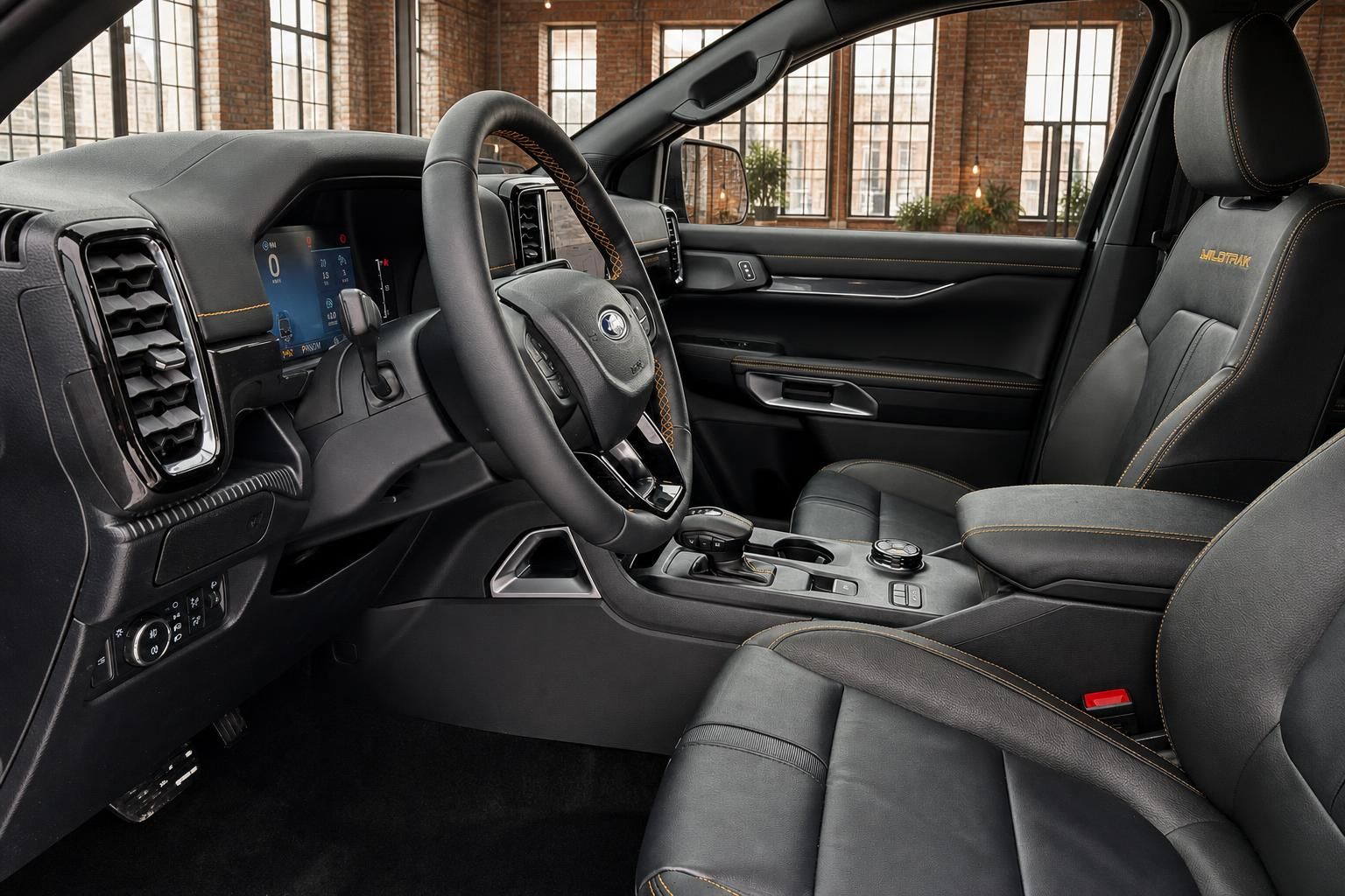 Ford Ranger Wildtrak Interieur mit Sitzen und Armaturenbrett