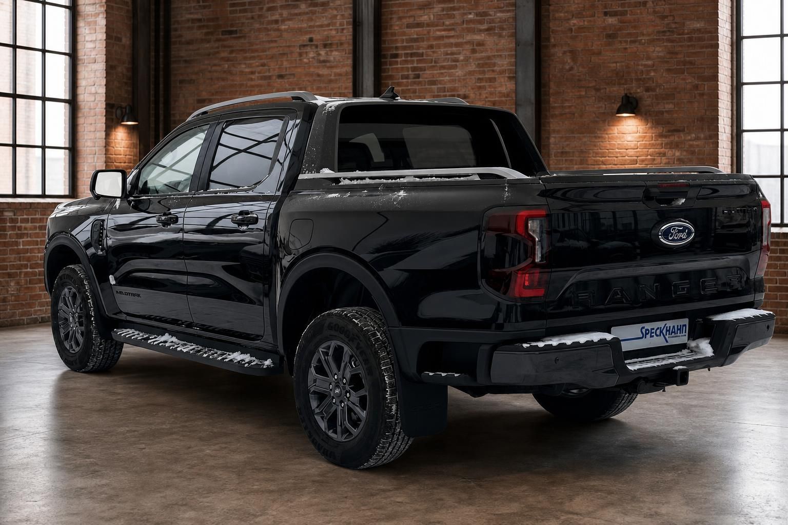 Ford Ranger Wildtrak schwarz, Heckansicht mit Ladefläche