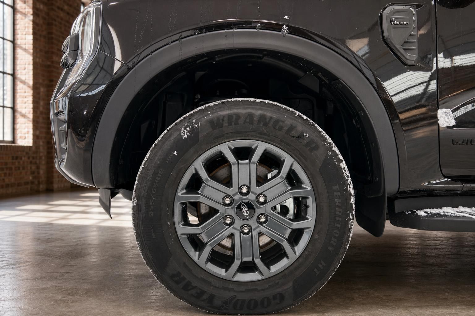 Ford Ranger Detailansicht Felge und Radkasten vorne