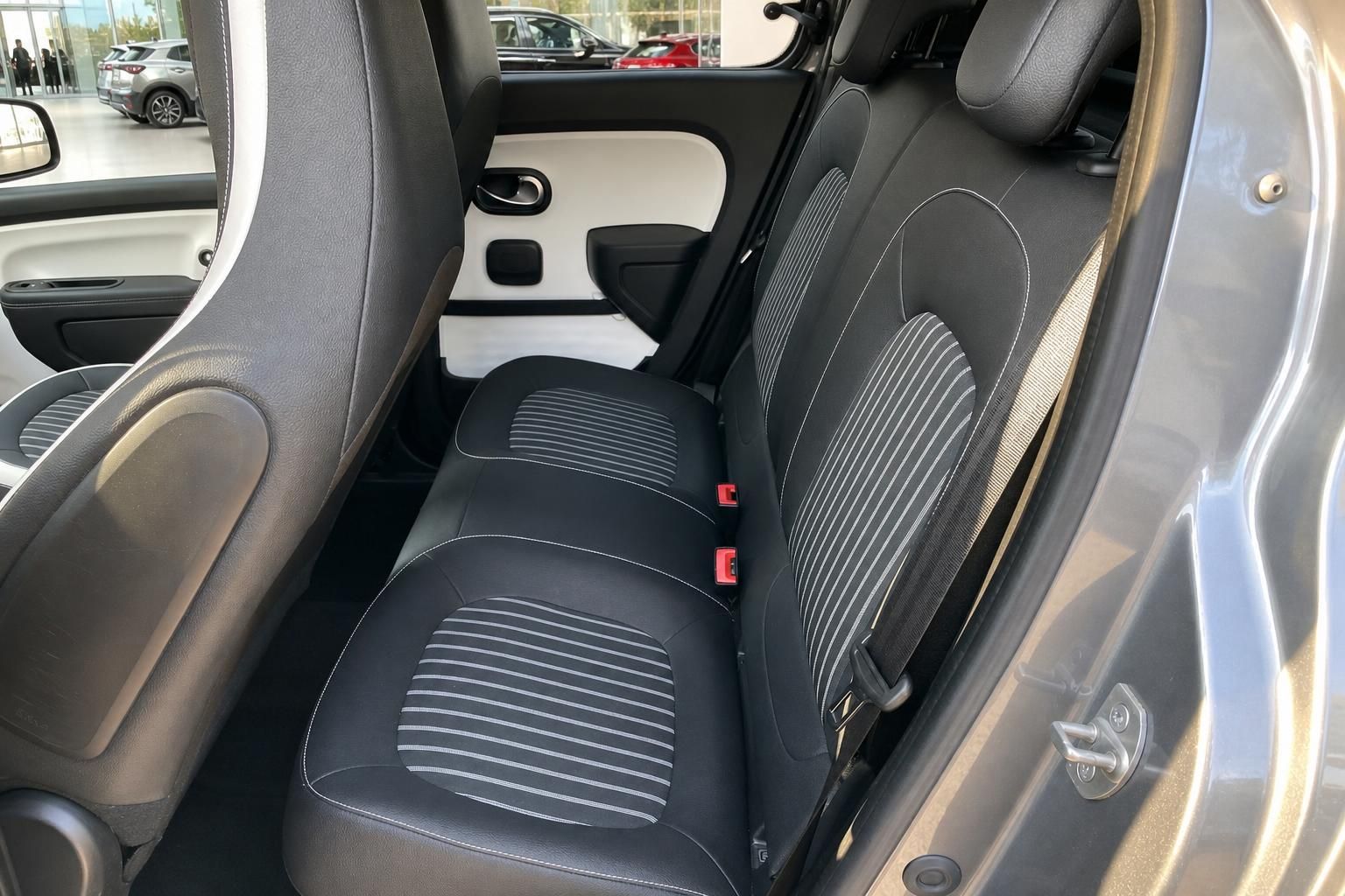 Renault Twingo Rücksitzbank im Fond Detailansicht