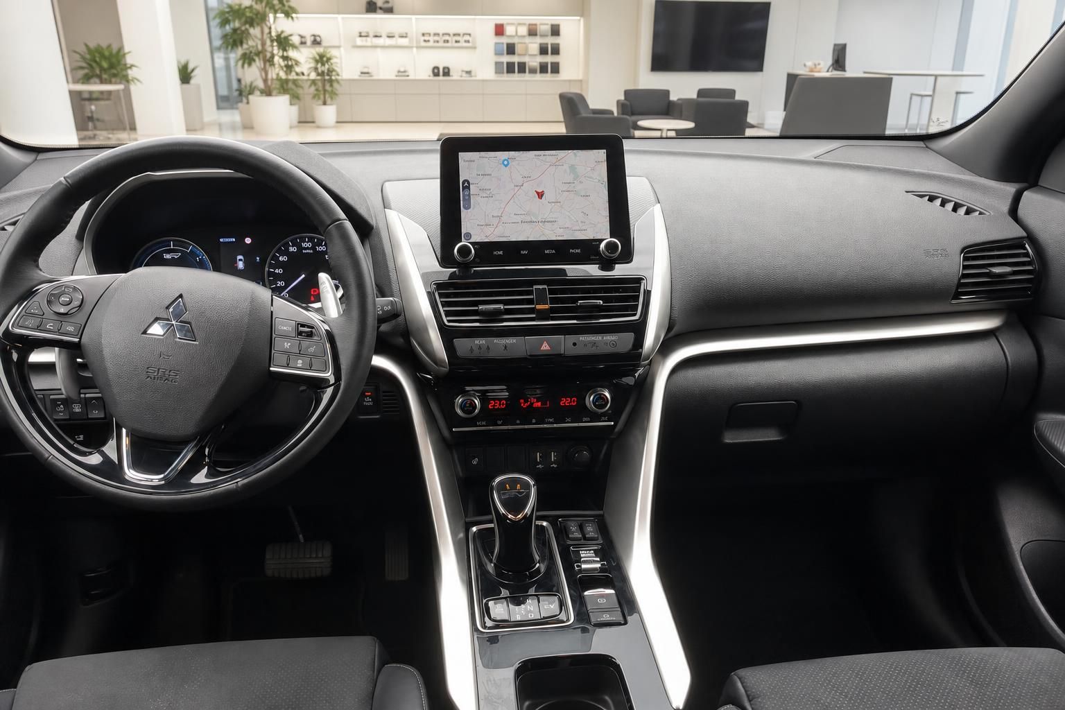 Mitsubishi Eclipse Cross Cockpit mit Navigationssystem und Lenkrad im Detail