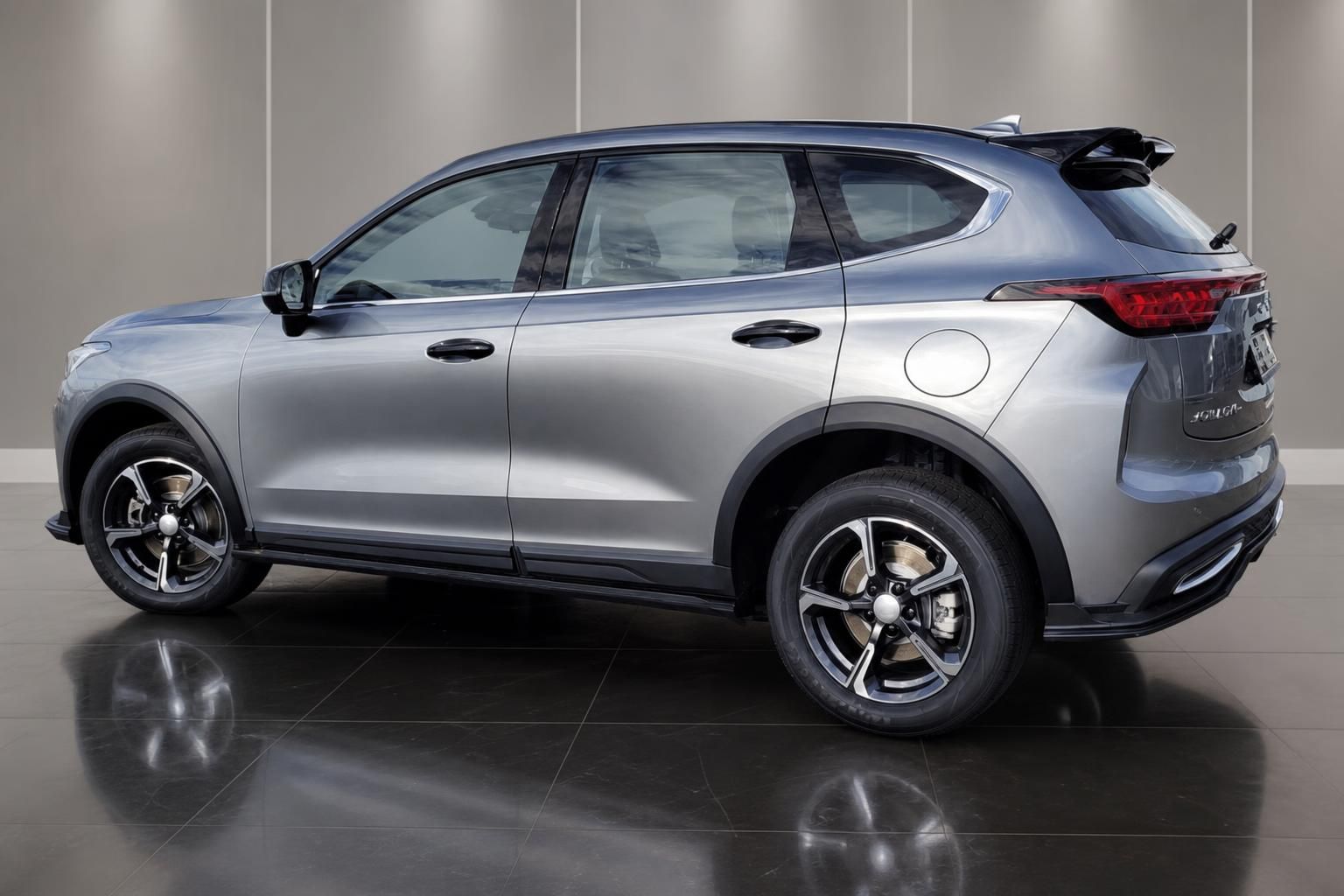 Haval Jolion Seitenansicht in Silber, moderne SUV-Optik