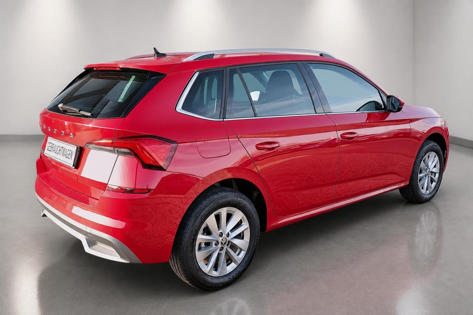 Skoda Kamiq rot Heck-Seitenansicht Gebrauchtwagen Studio
