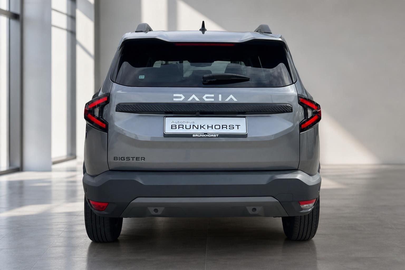 Dacia Bigster Heckansicht mit Kennzeichenhalter Autohaus Brunkhorst