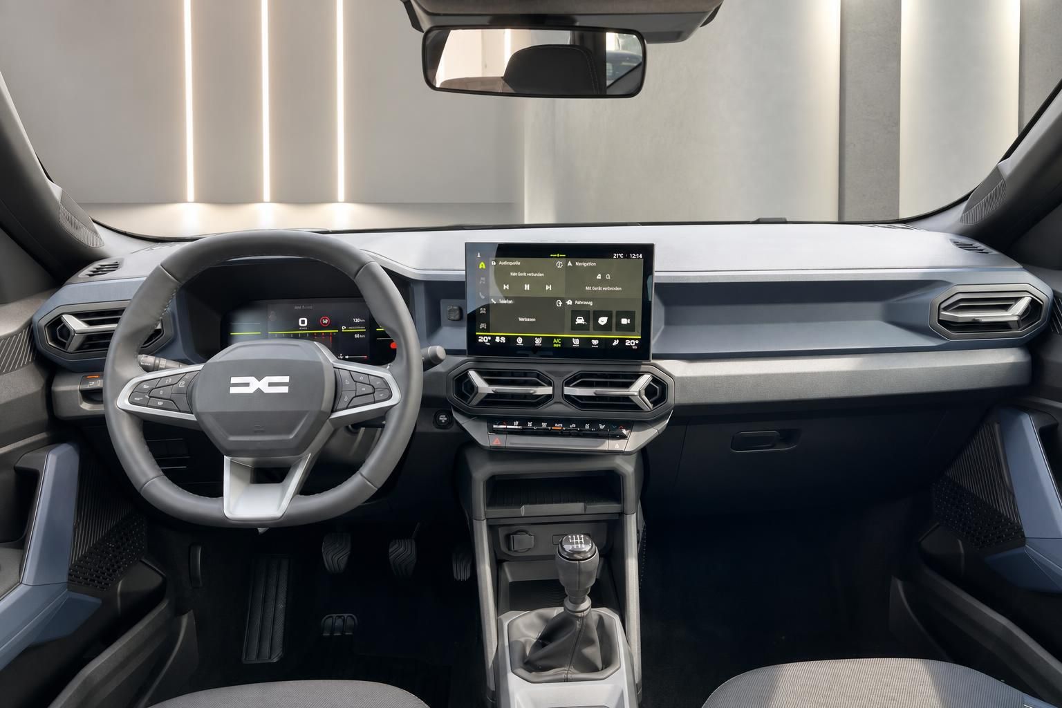 Cockpit Dacia Bigster mit Lenkrad, Digitaltacho und Touchscreen