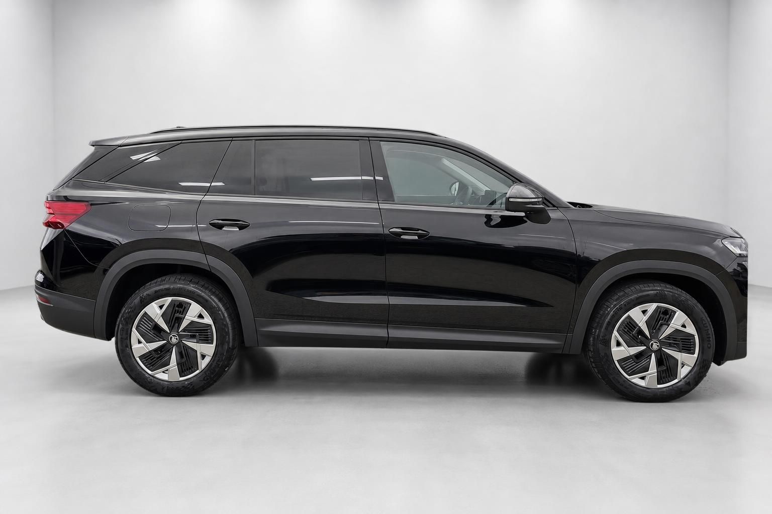 Skoda Kodiaq schwarz Seitenansicht als Neuwagen